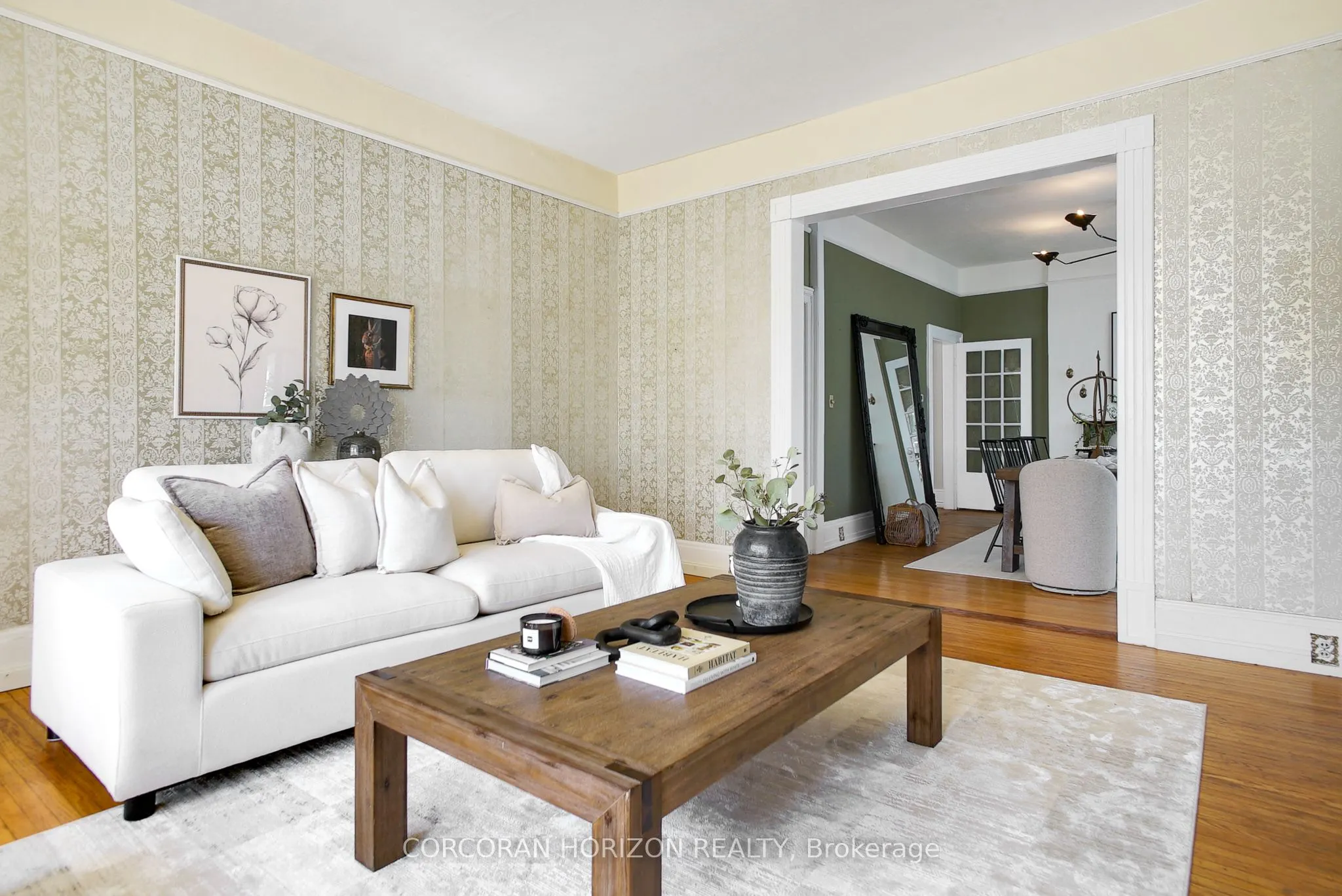 78 William Street W