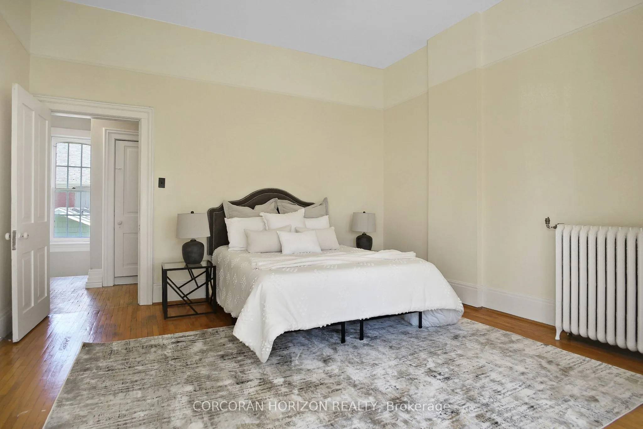 78 William Street W