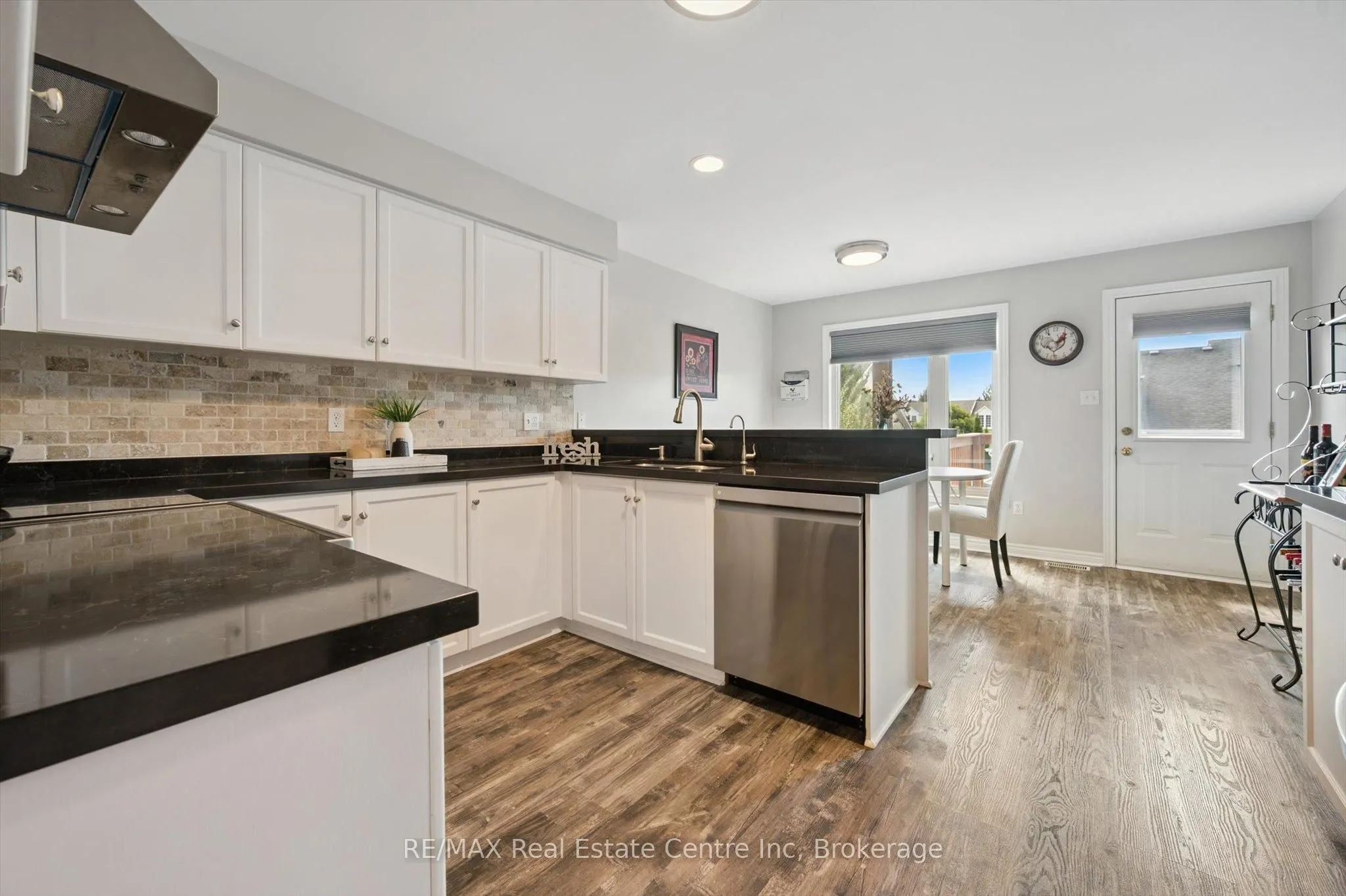 98 SCHRODER Crescent