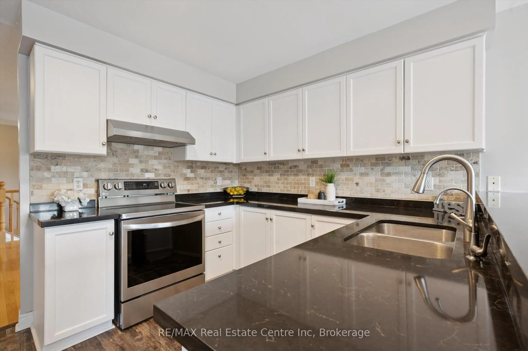 98 SCHRODER Crescent