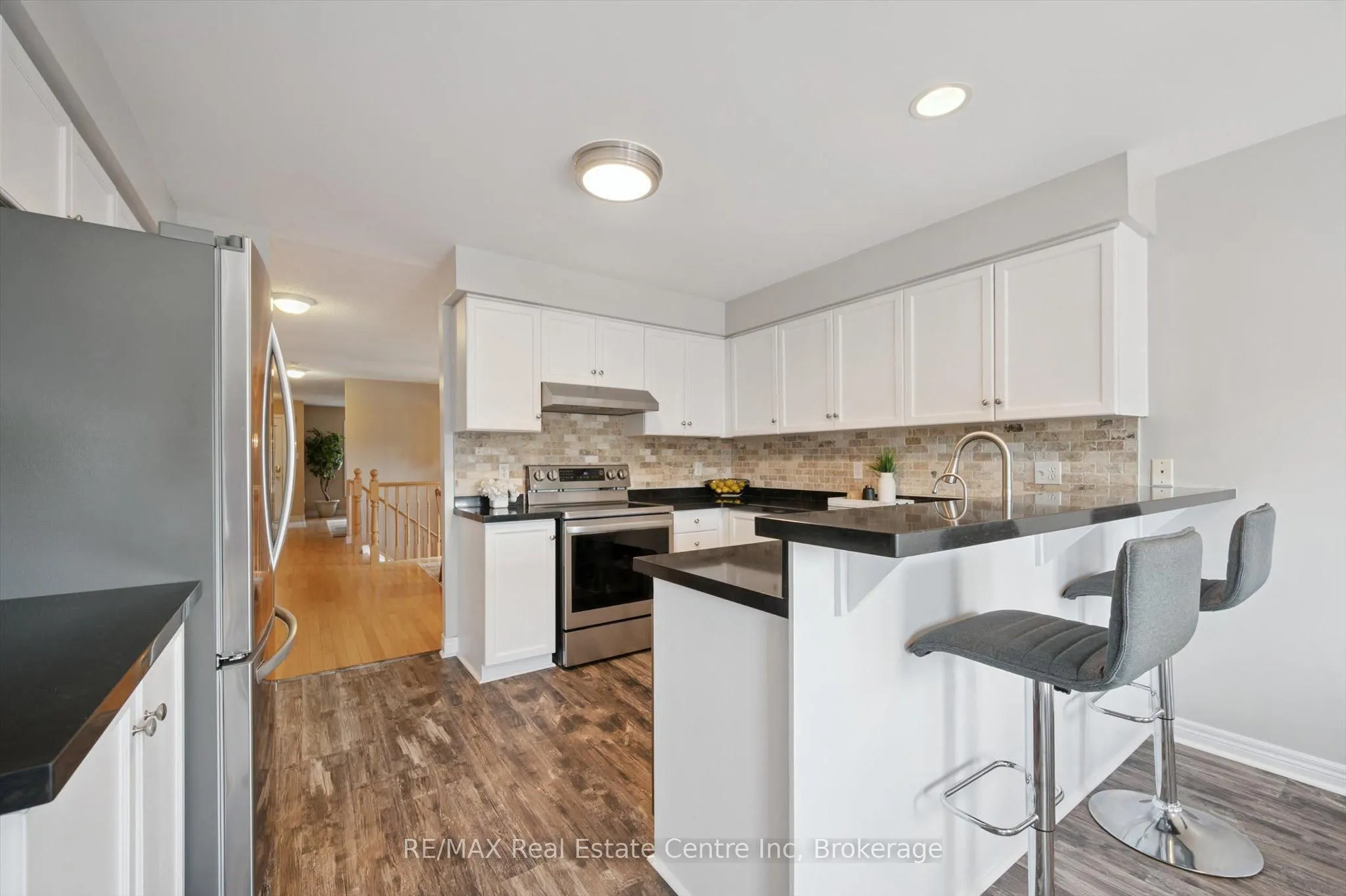 98 SCHRODER Crescent