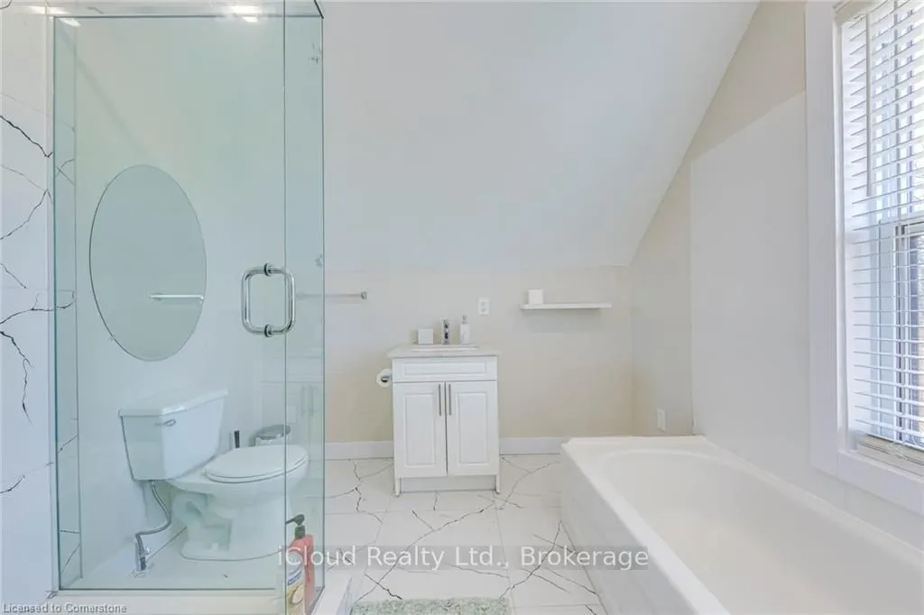 3590 Lakeshore Road