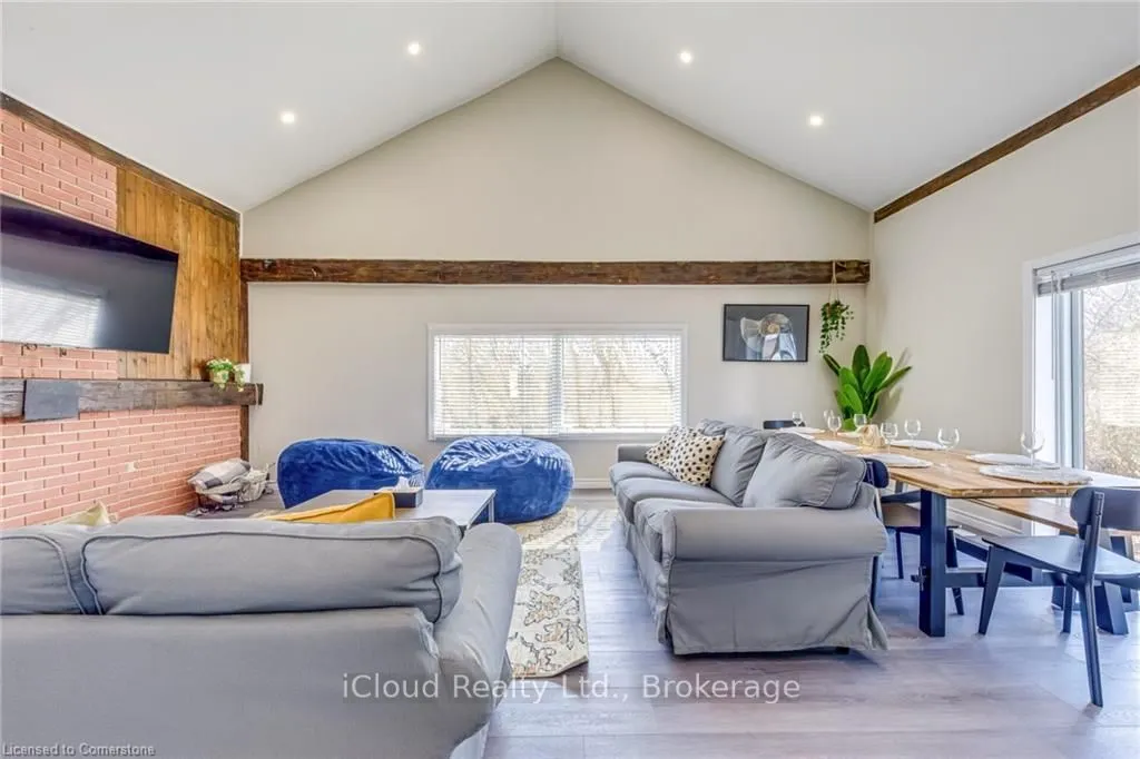 3590 Lakeshore Road