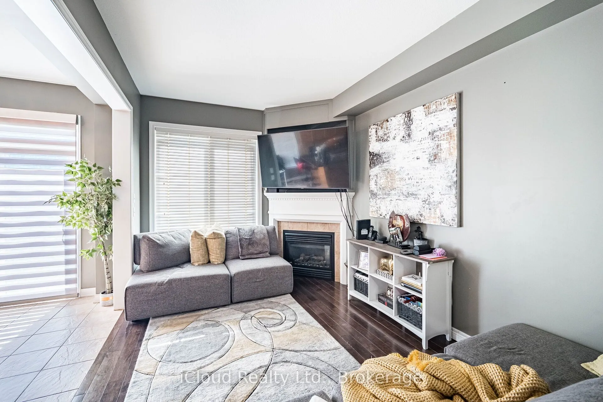 45 Seabreeze Crescent, #20