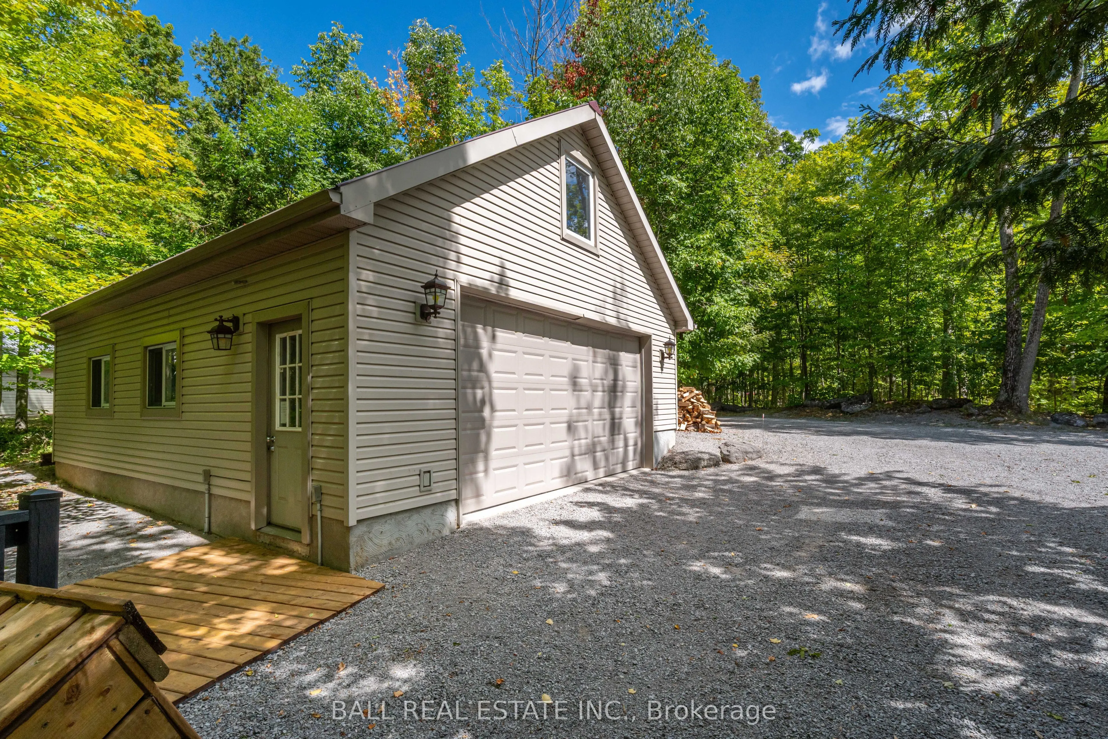 27 Maplewood Court