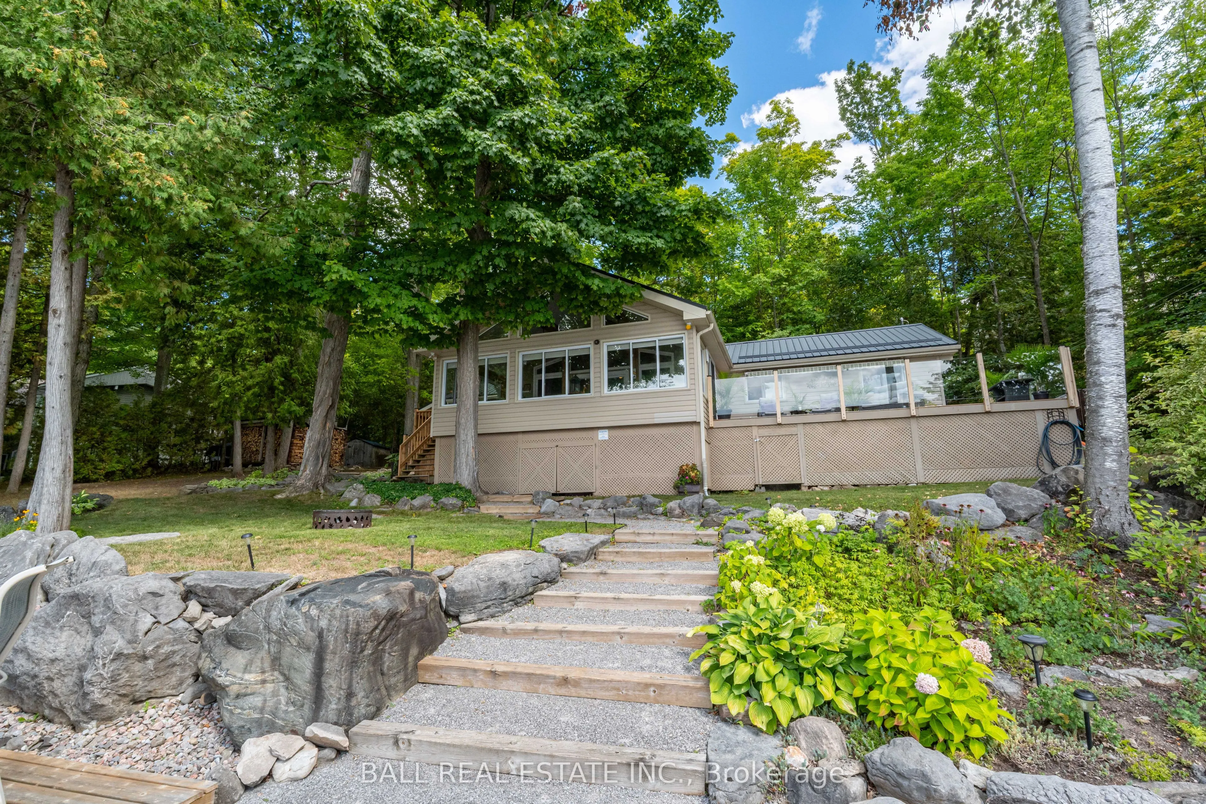 27 Maplewood Court