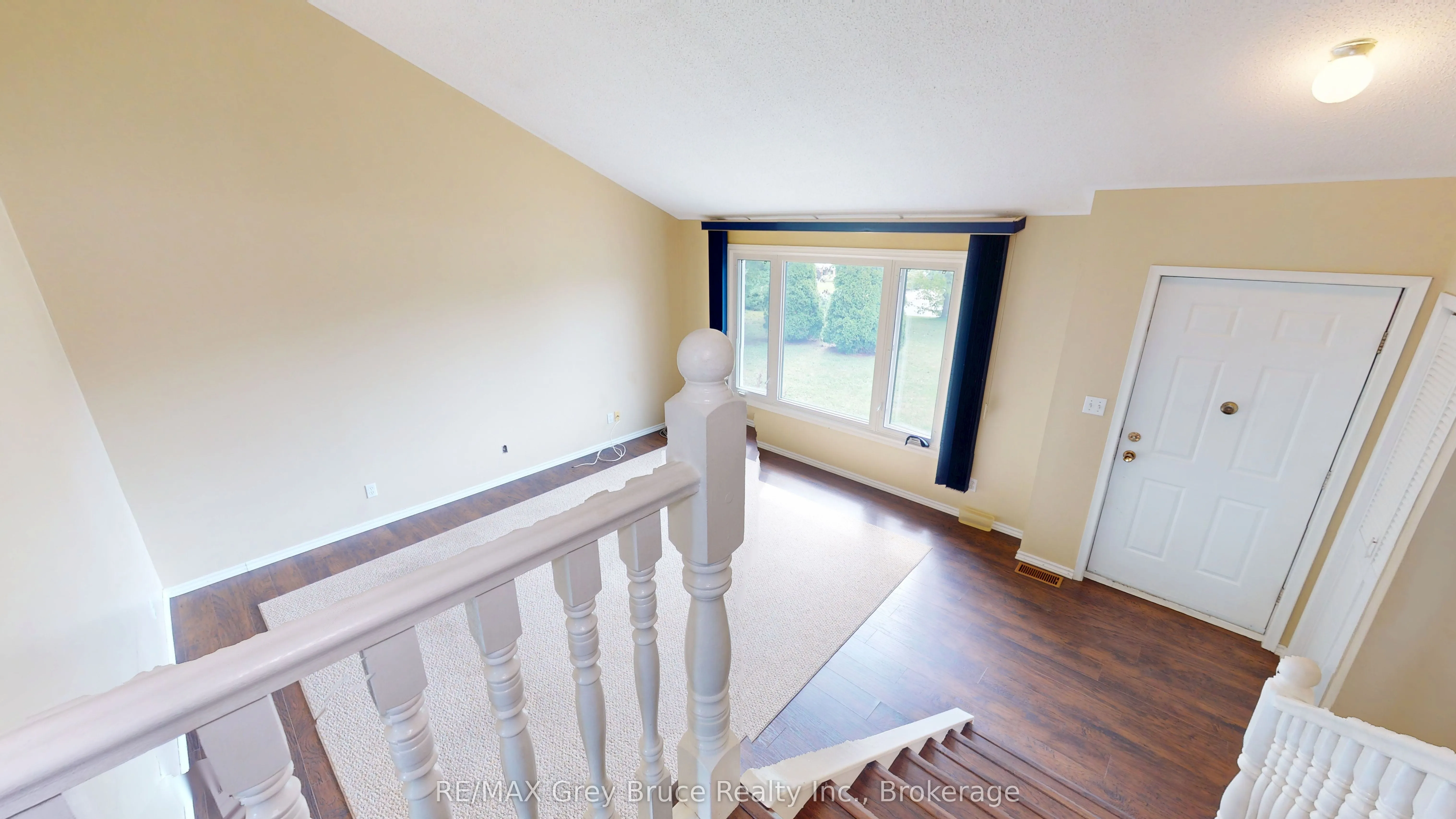 82 Brook Street W