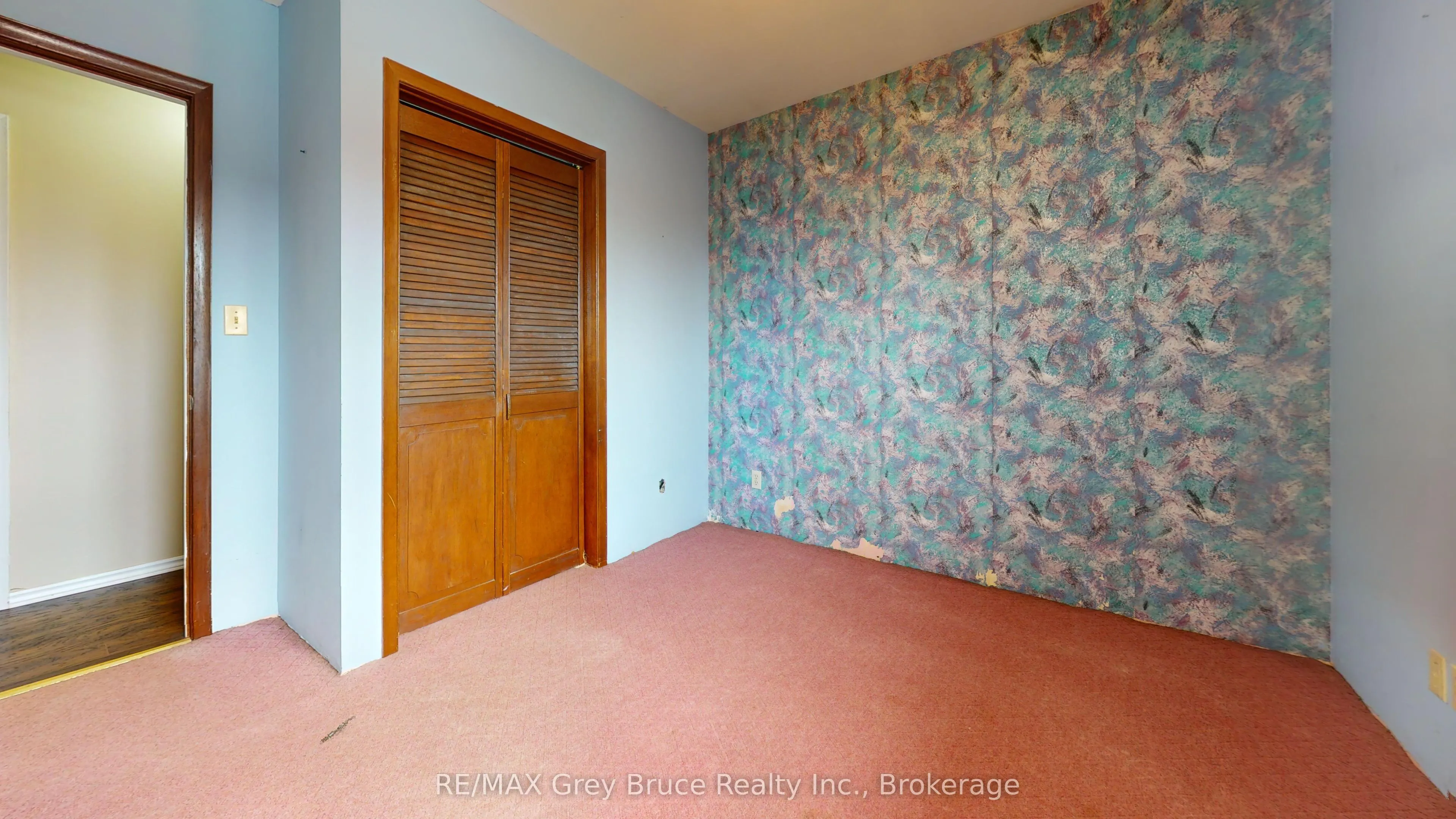 82 Brook Street W