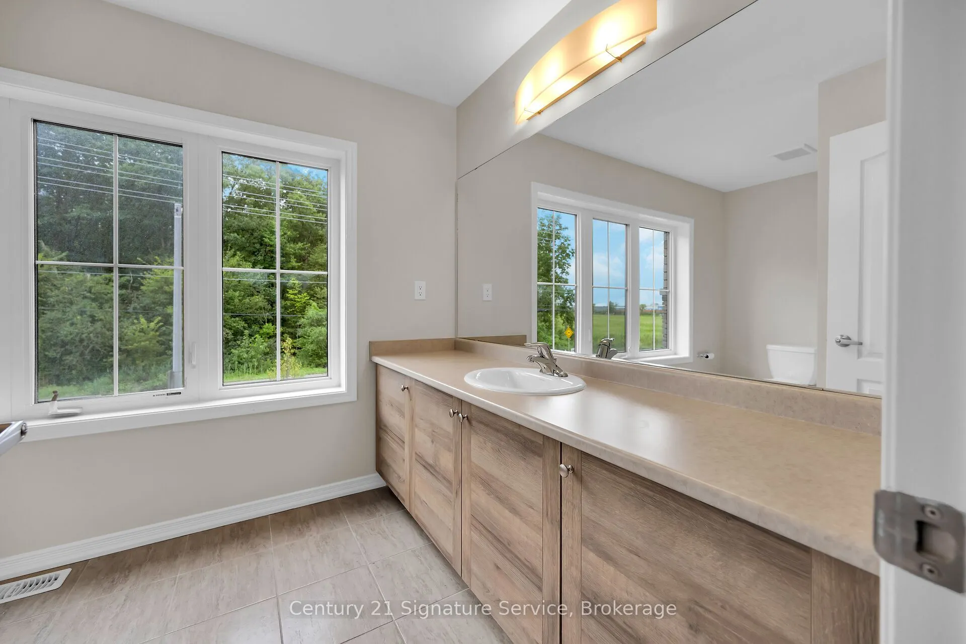 8273 Tulip Tree Drive N, #9