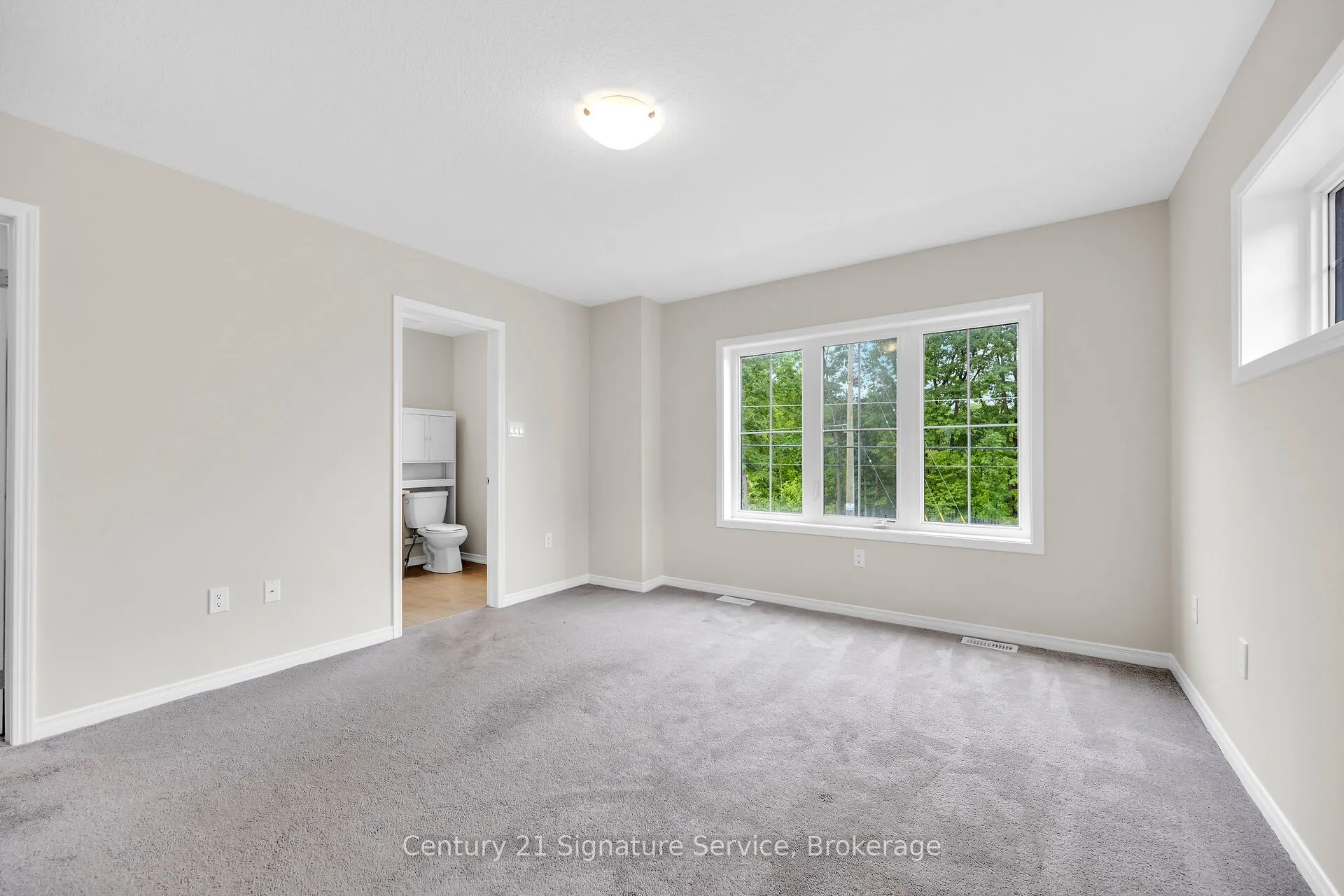 8273 Tulip Tree Drive N, #9
