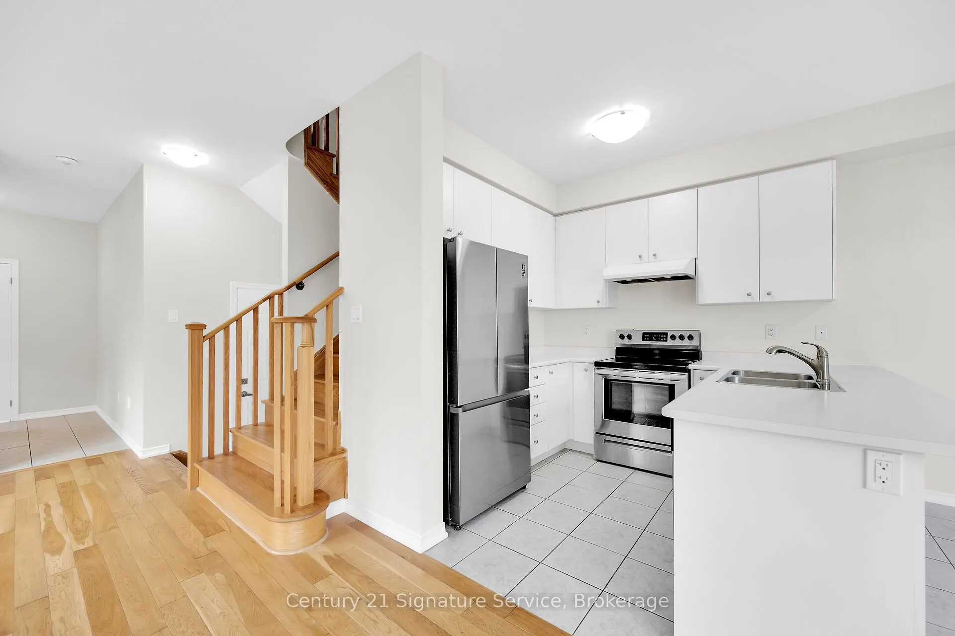 8273 Tulip Tree Drive N, #9