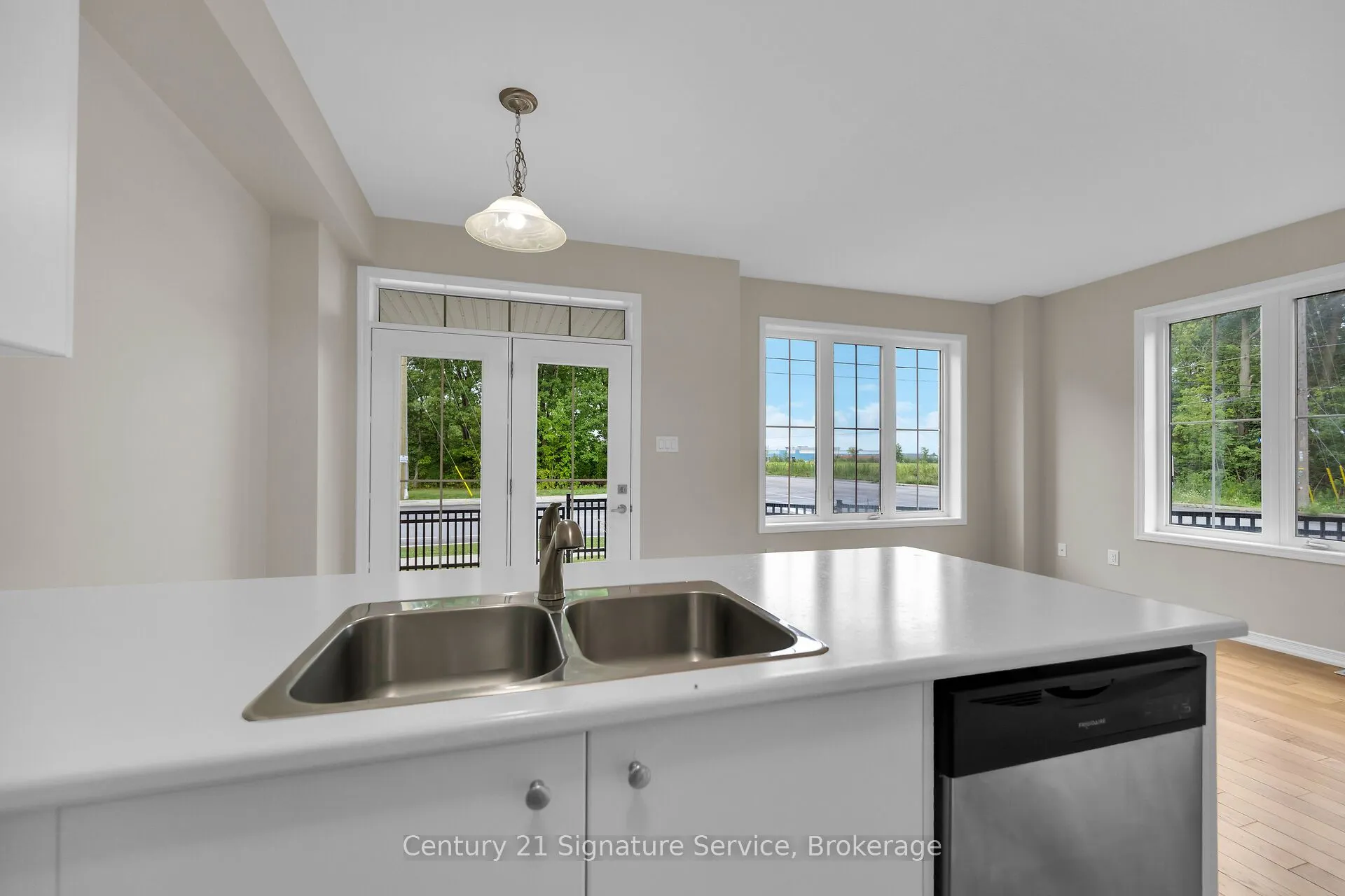 8273 Tulip Tree Drive N, #9