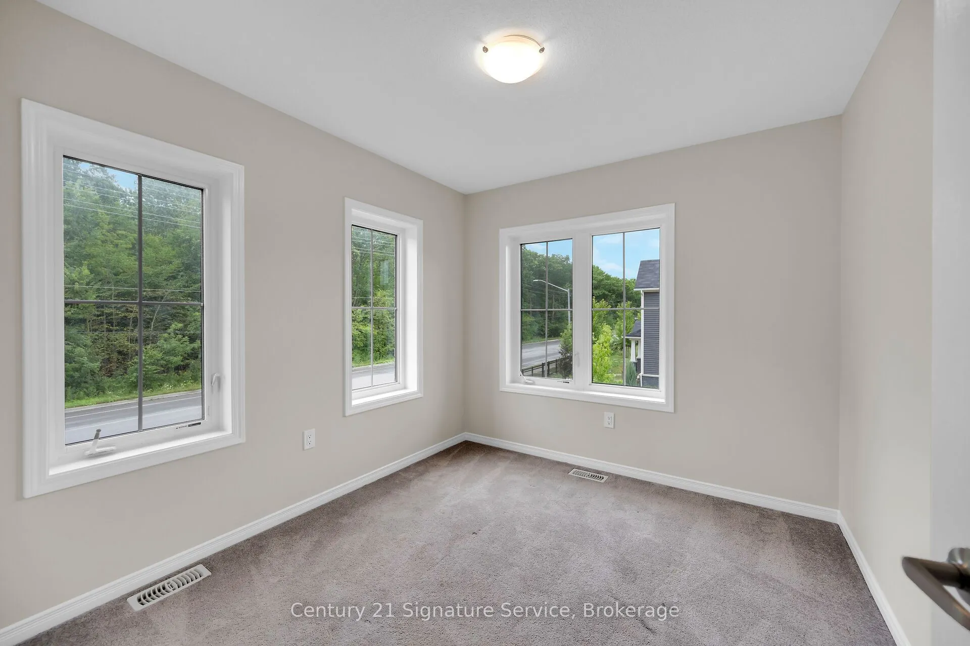 8273 Tulip Tree Drive N, #9