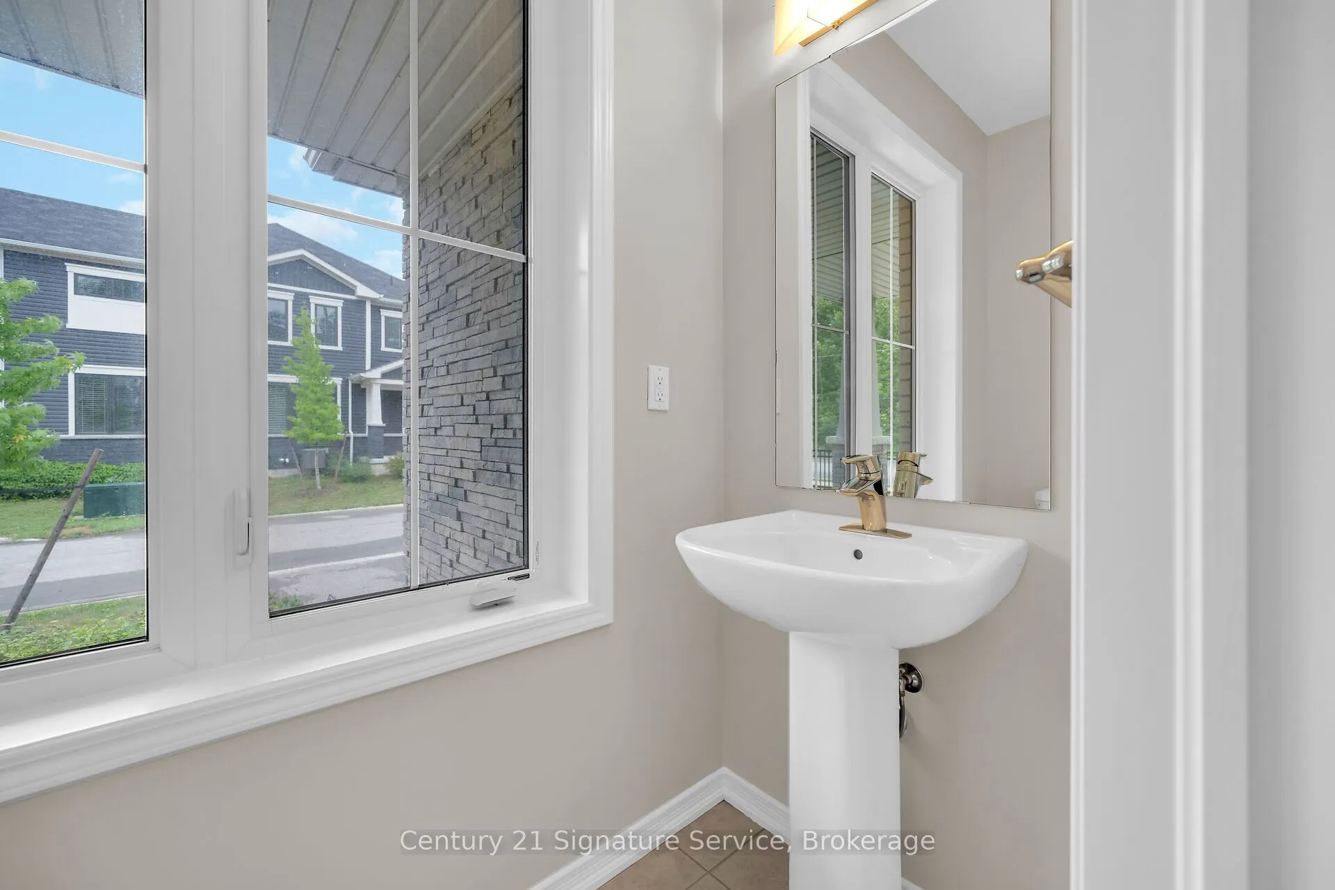 8273 Tulip Tree Drive N, #9
