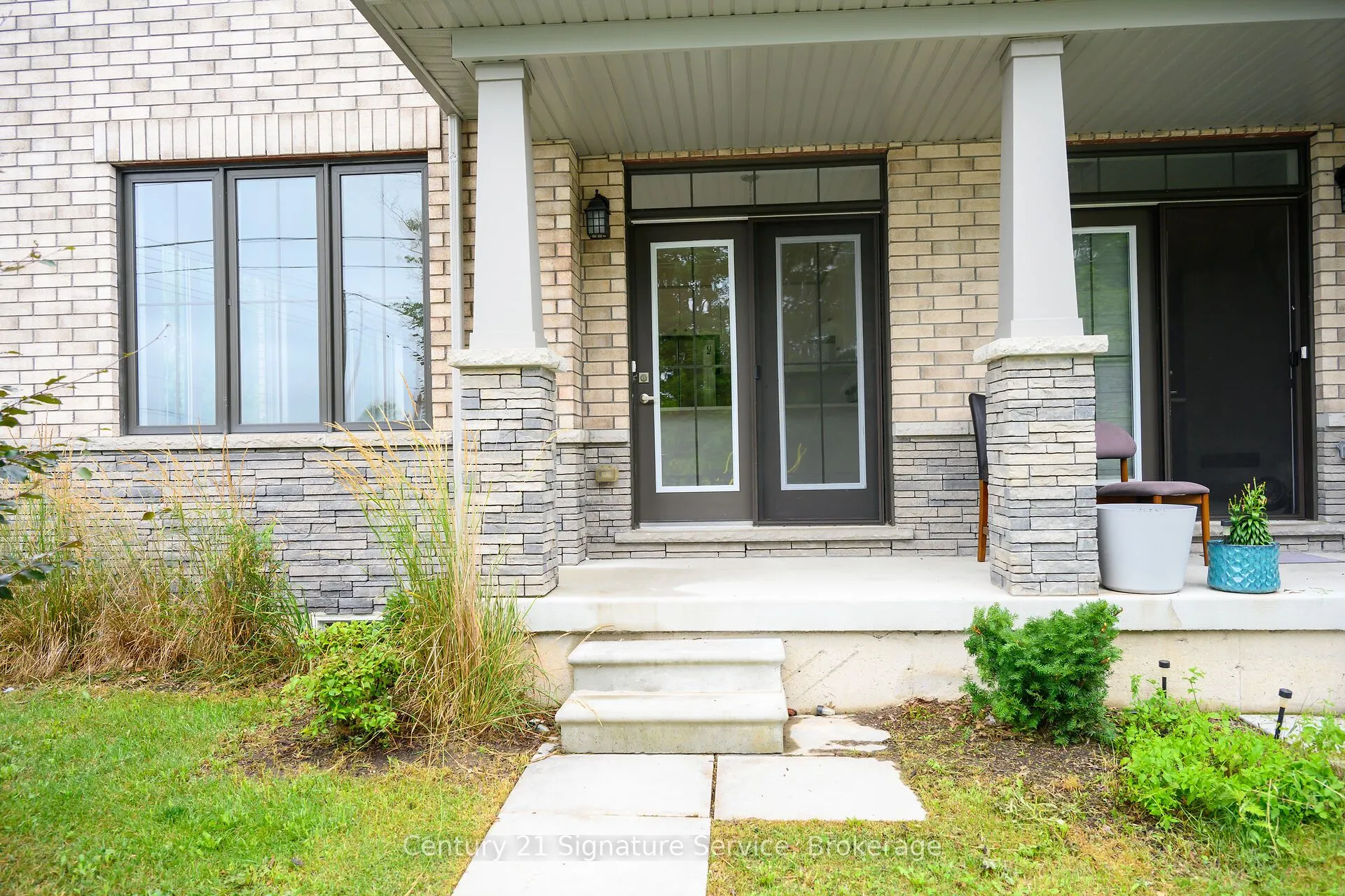 8273 Tulip Tree Drive N, #9
