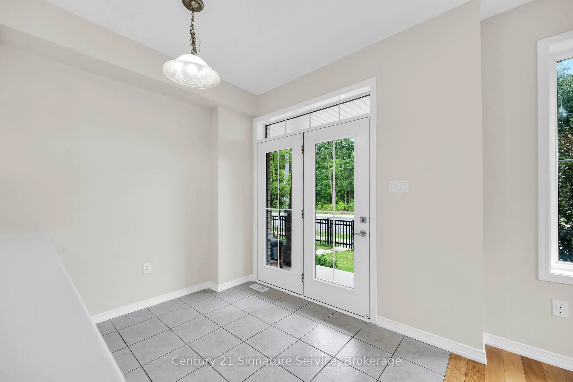 8273 Tulip Tree Drive N, #9