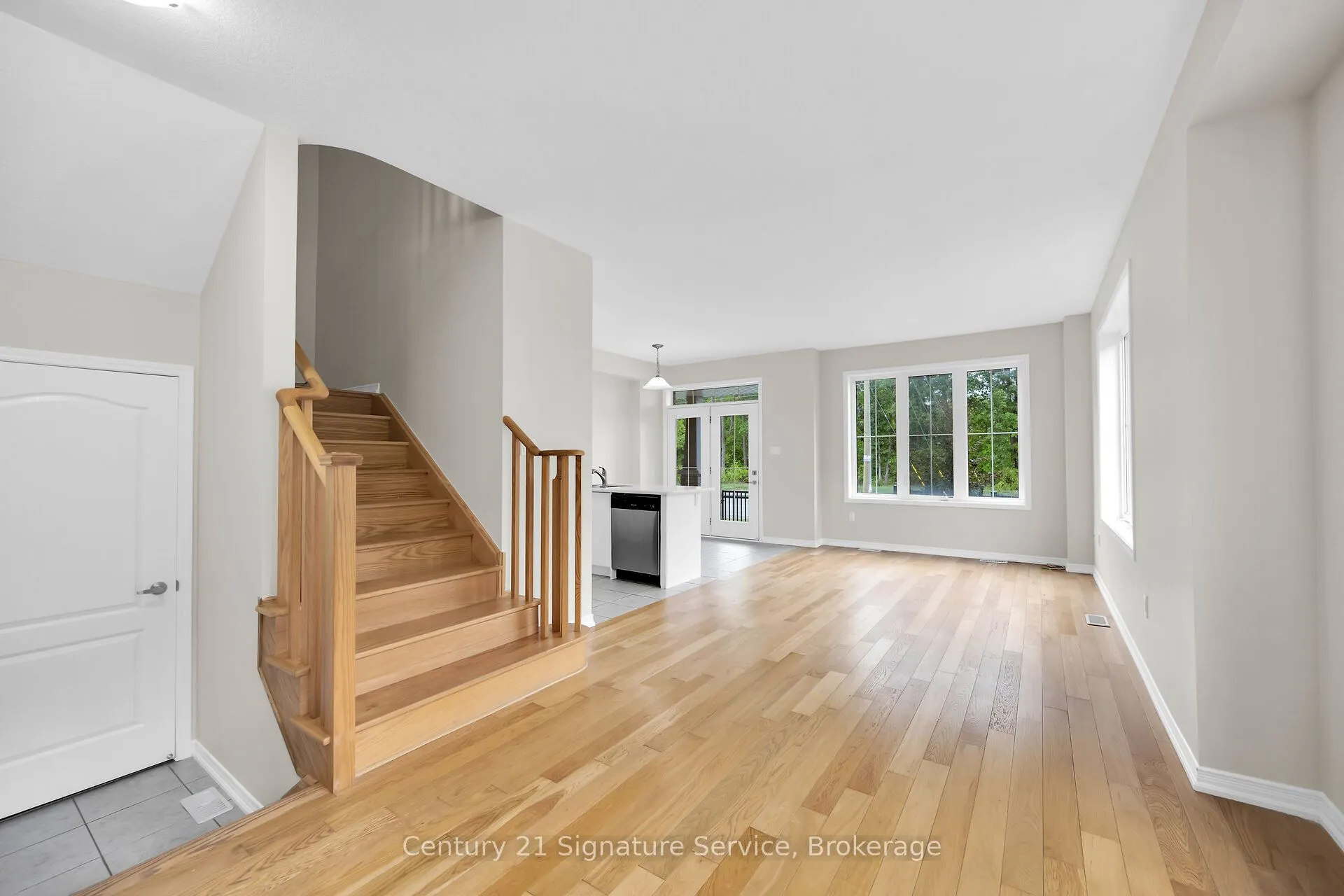 8273 Tulip Tree Drive N, #9