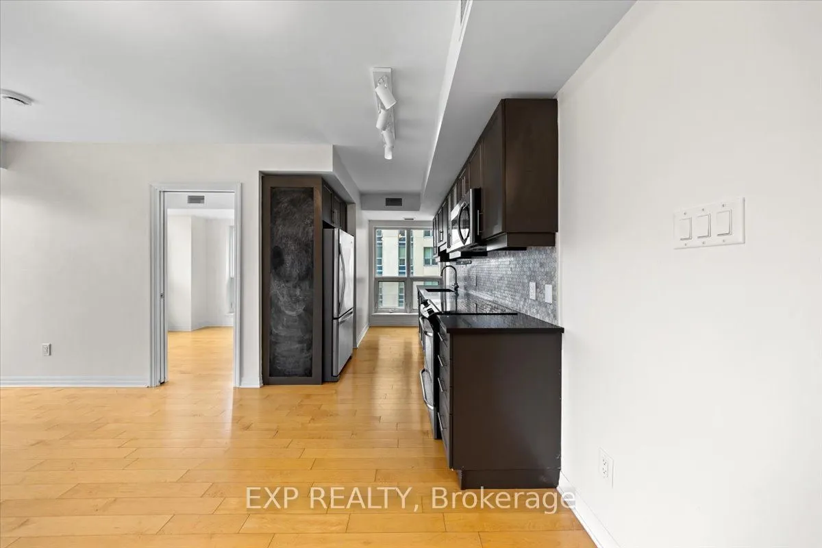 195 Besserer Street, #2009