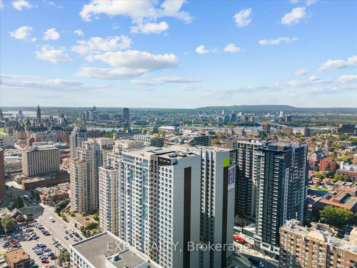 195 Besserer Street, #2009