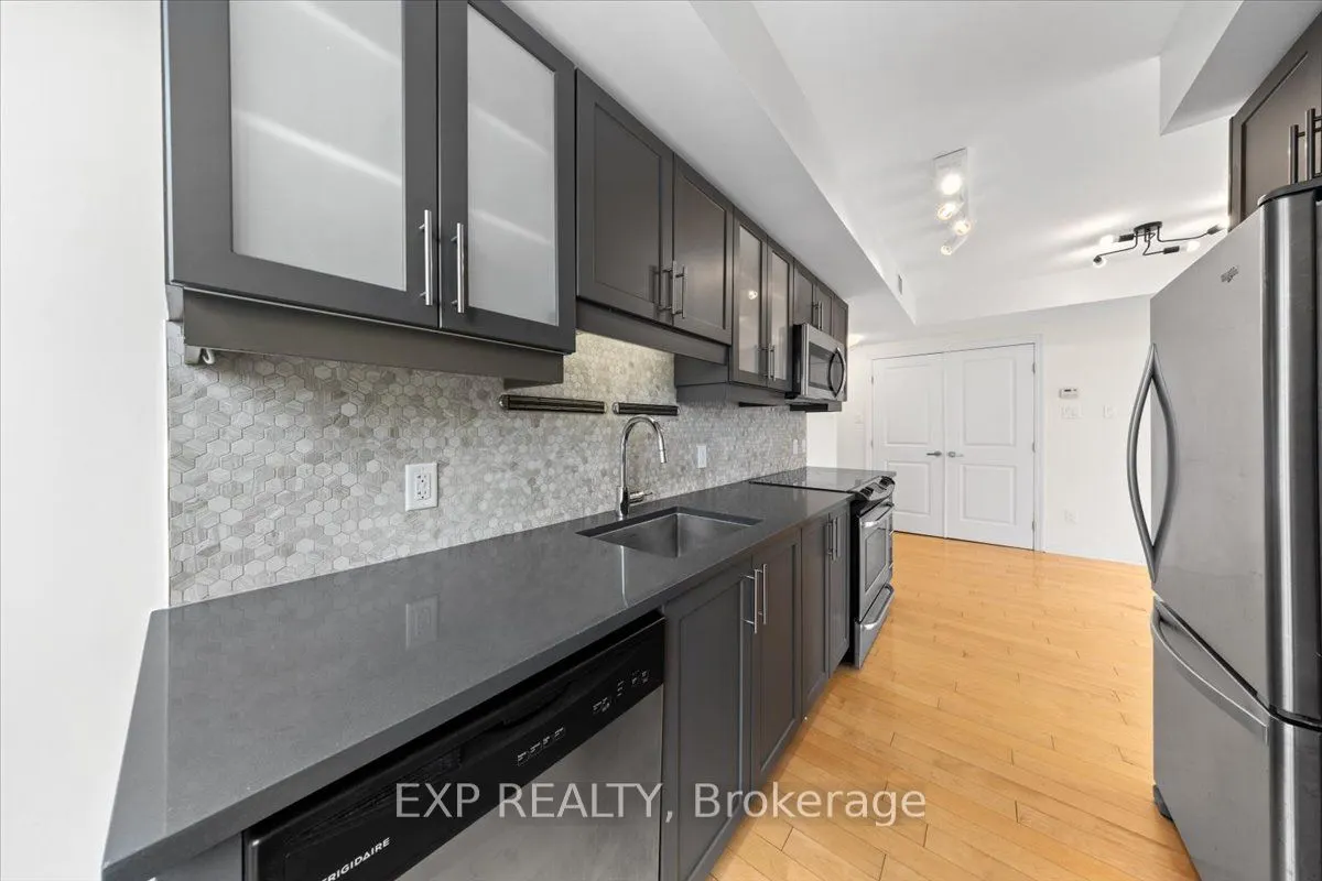 195 Besserer Street, #2009