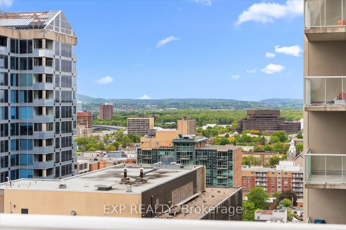 195 Besserer Street, #2009
