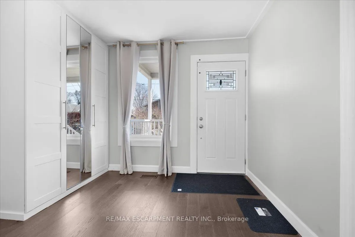 86 East 19th Street