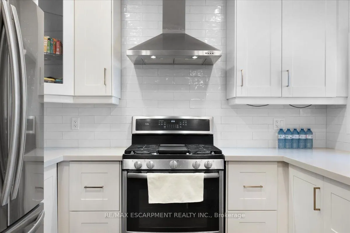 86 East 19th Street