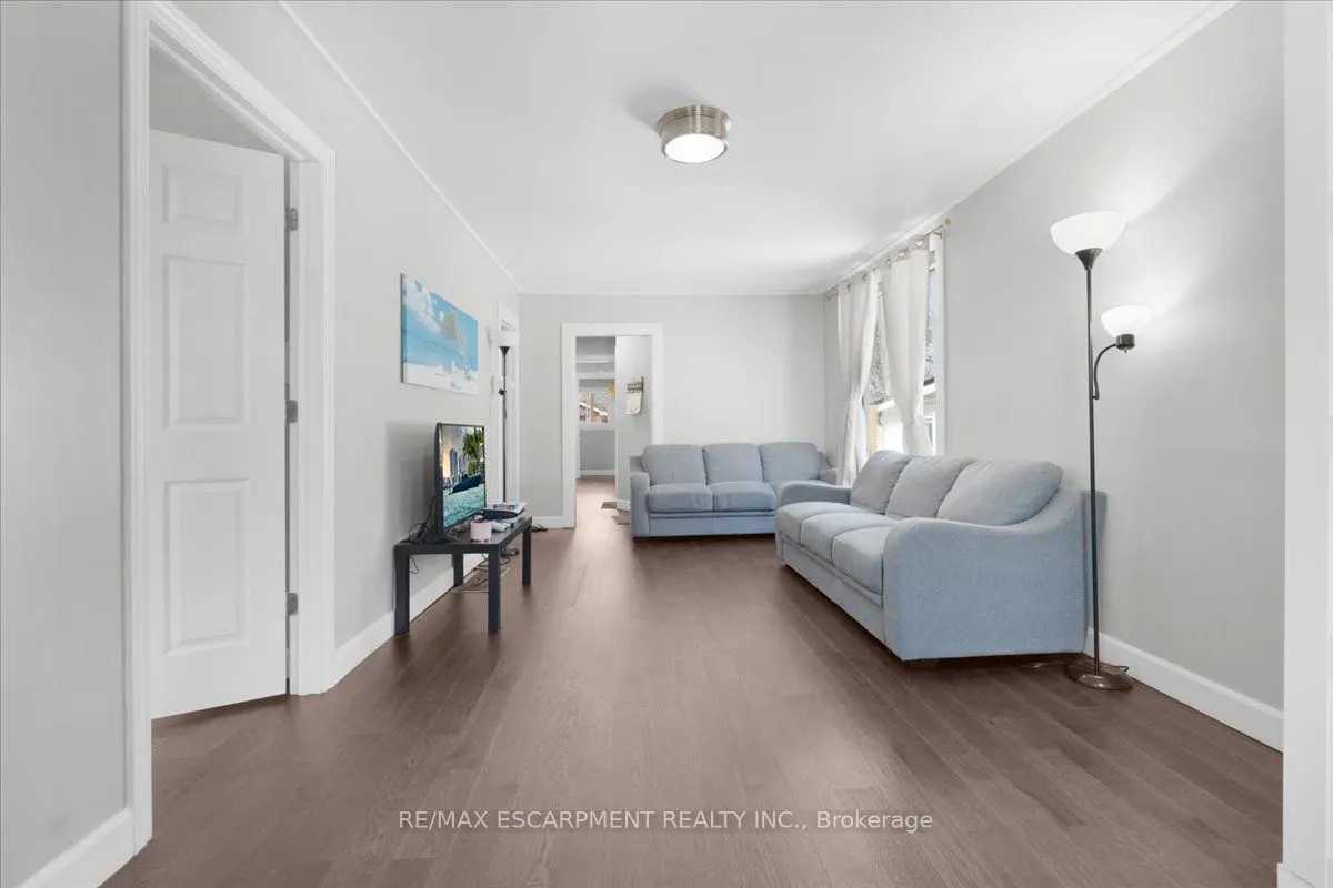 86 East 19th Street