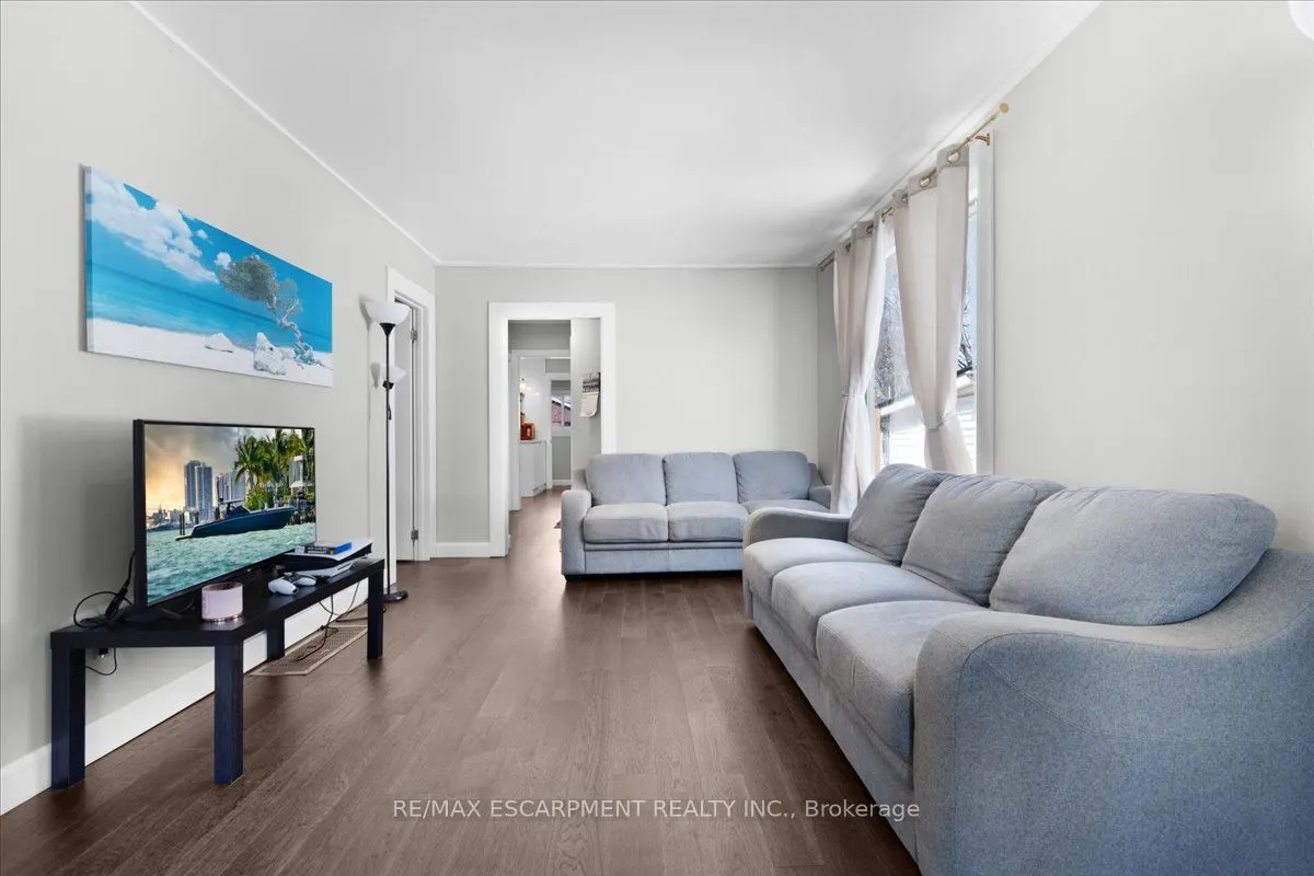 86 East 19th Street