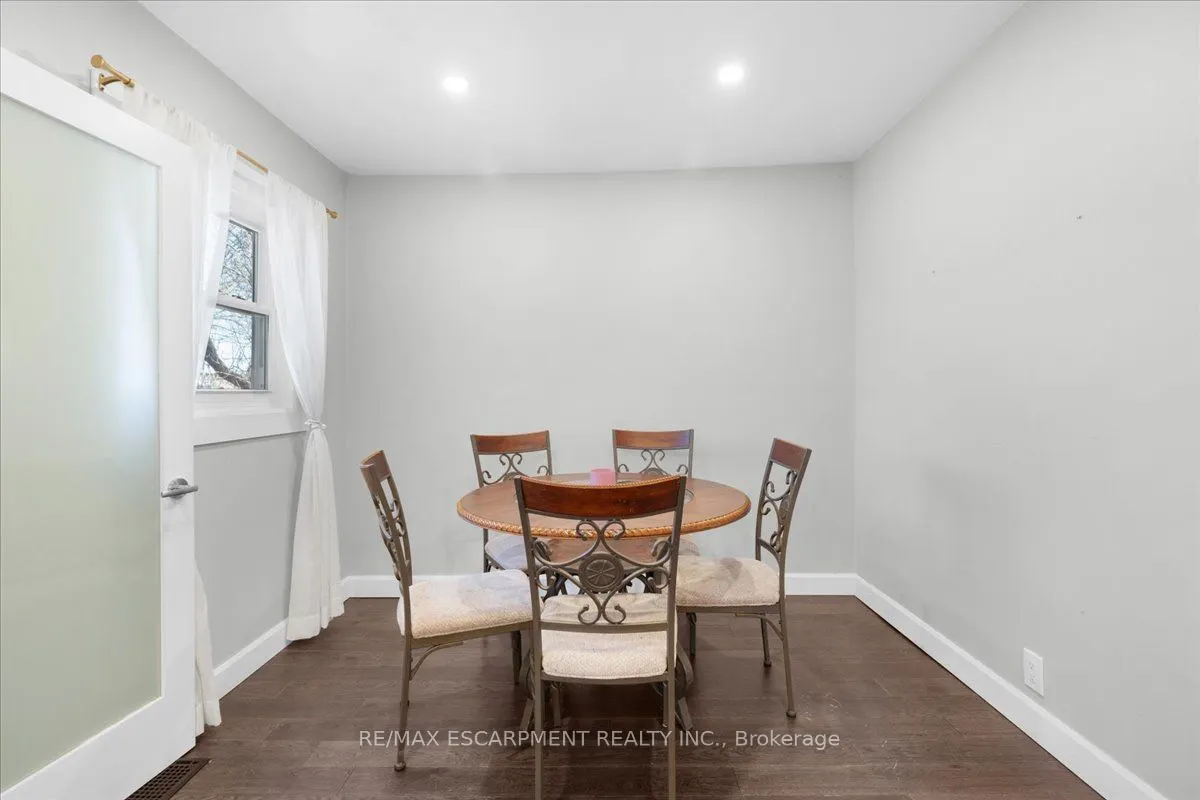 86 East 19th Street