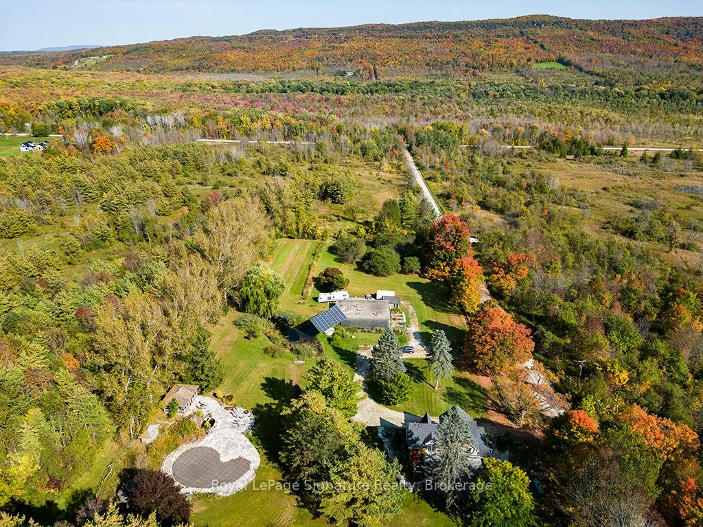 586225 SIDEROAD 10B Road