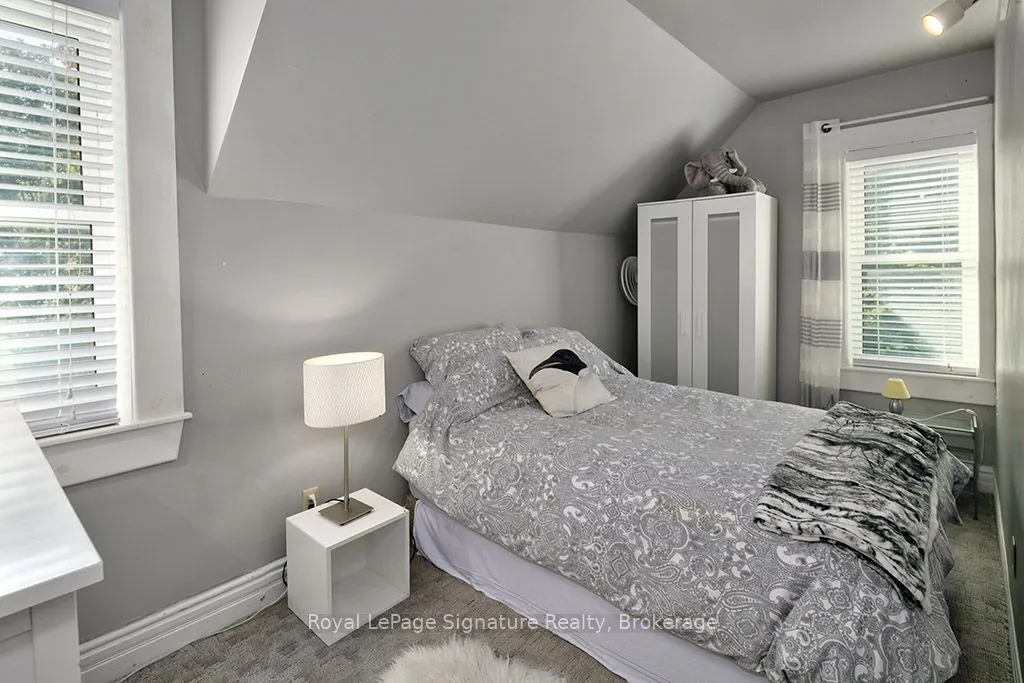 586225 SIDEROAD 10B Road