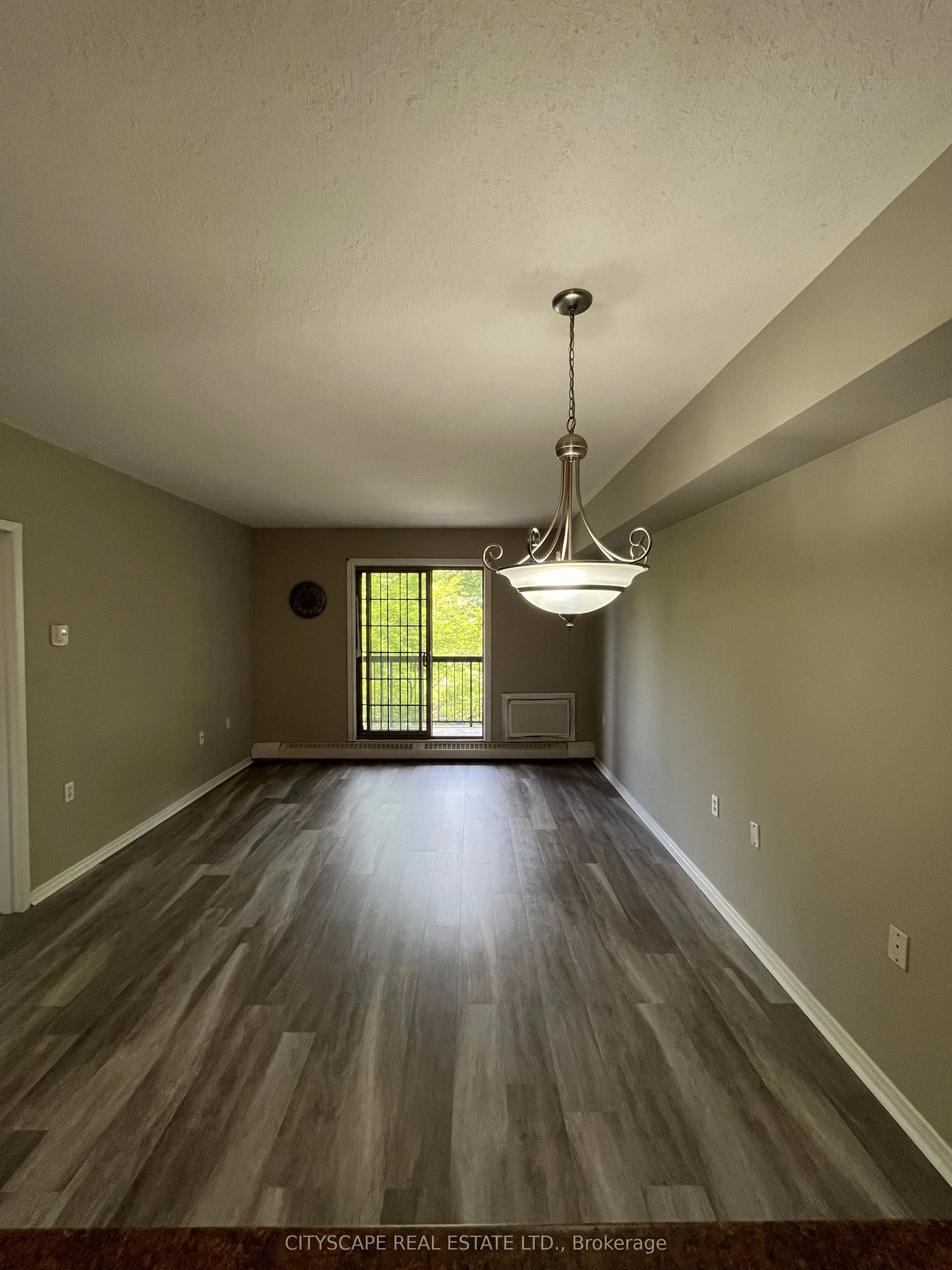 24 Harris Avenue, #102