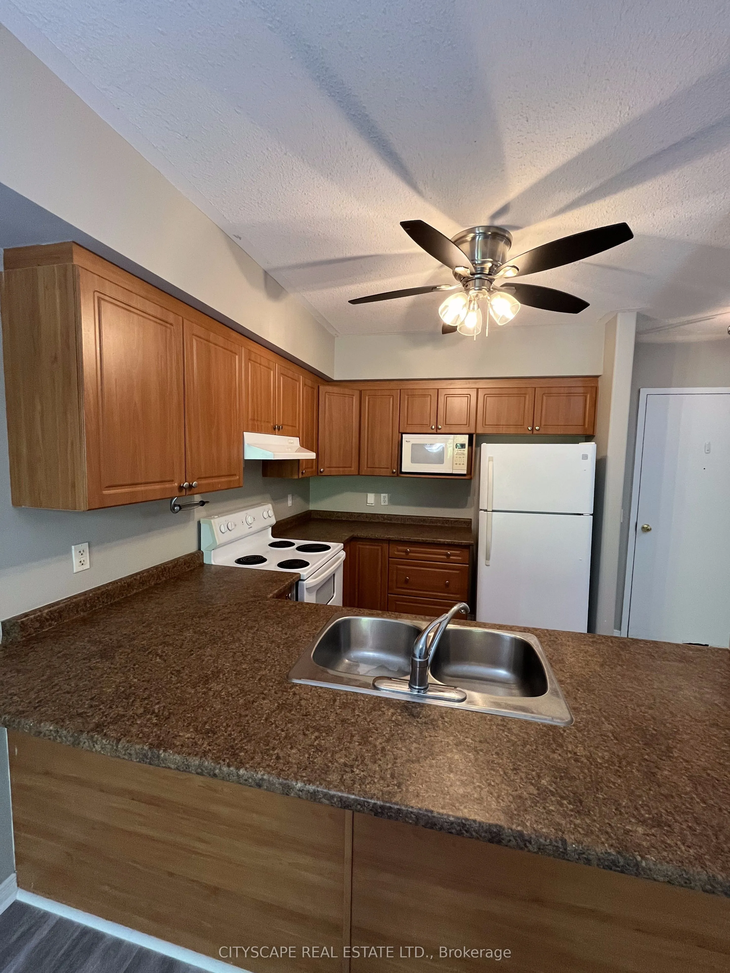 24 Harris Avenue, #102