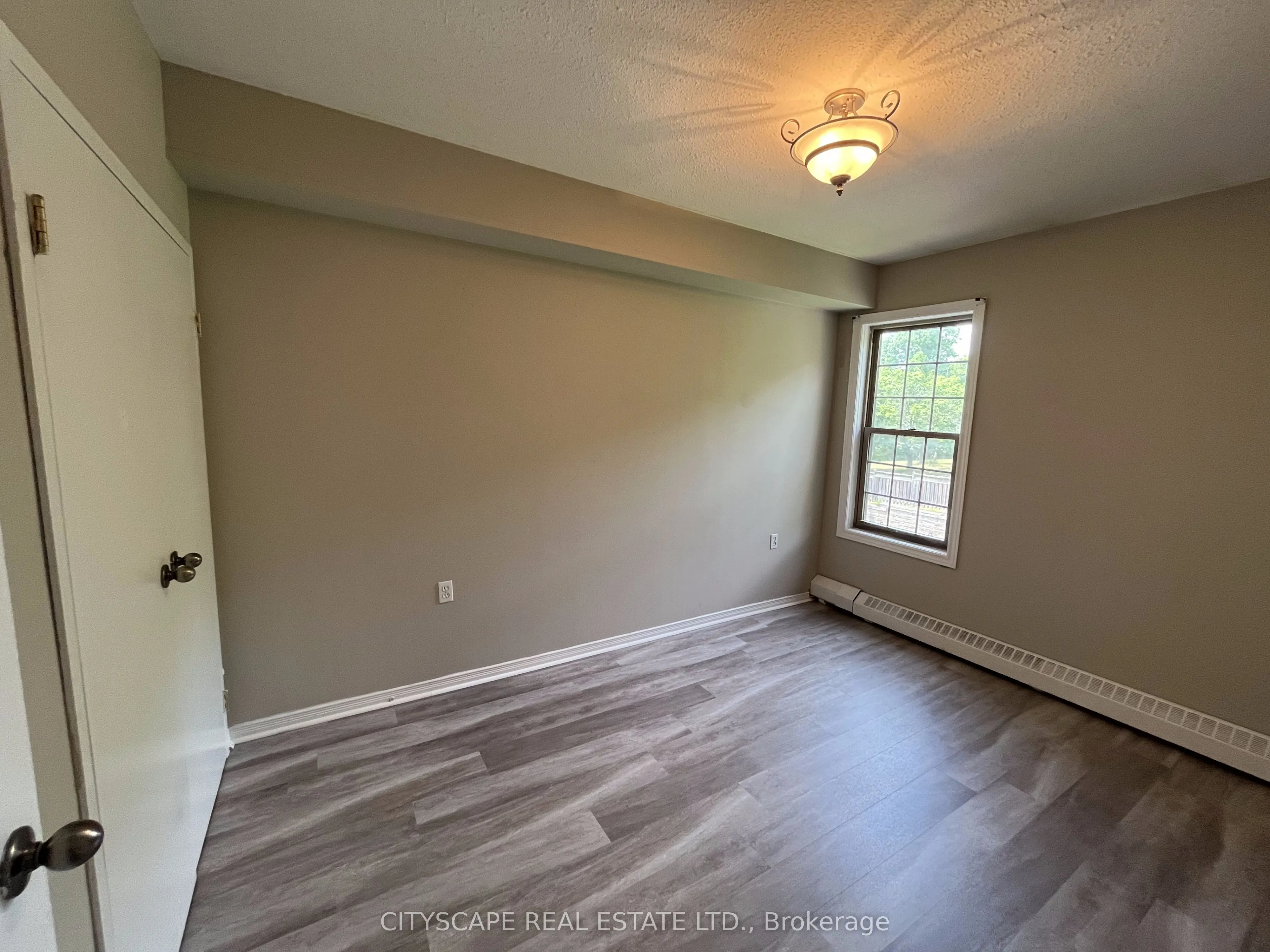 24 Harris Avenue, #102