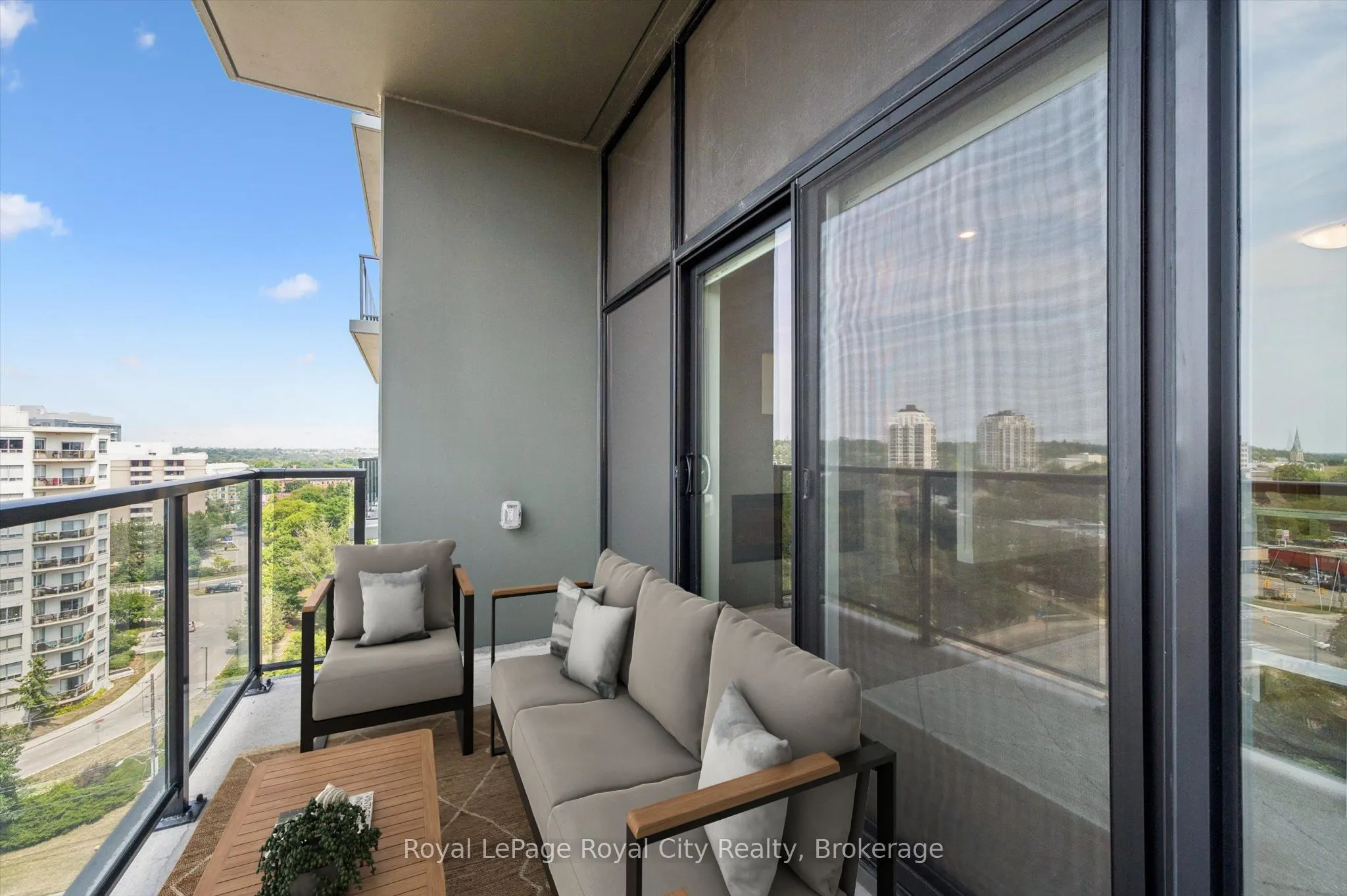 71 Wyndham Street S, #1007