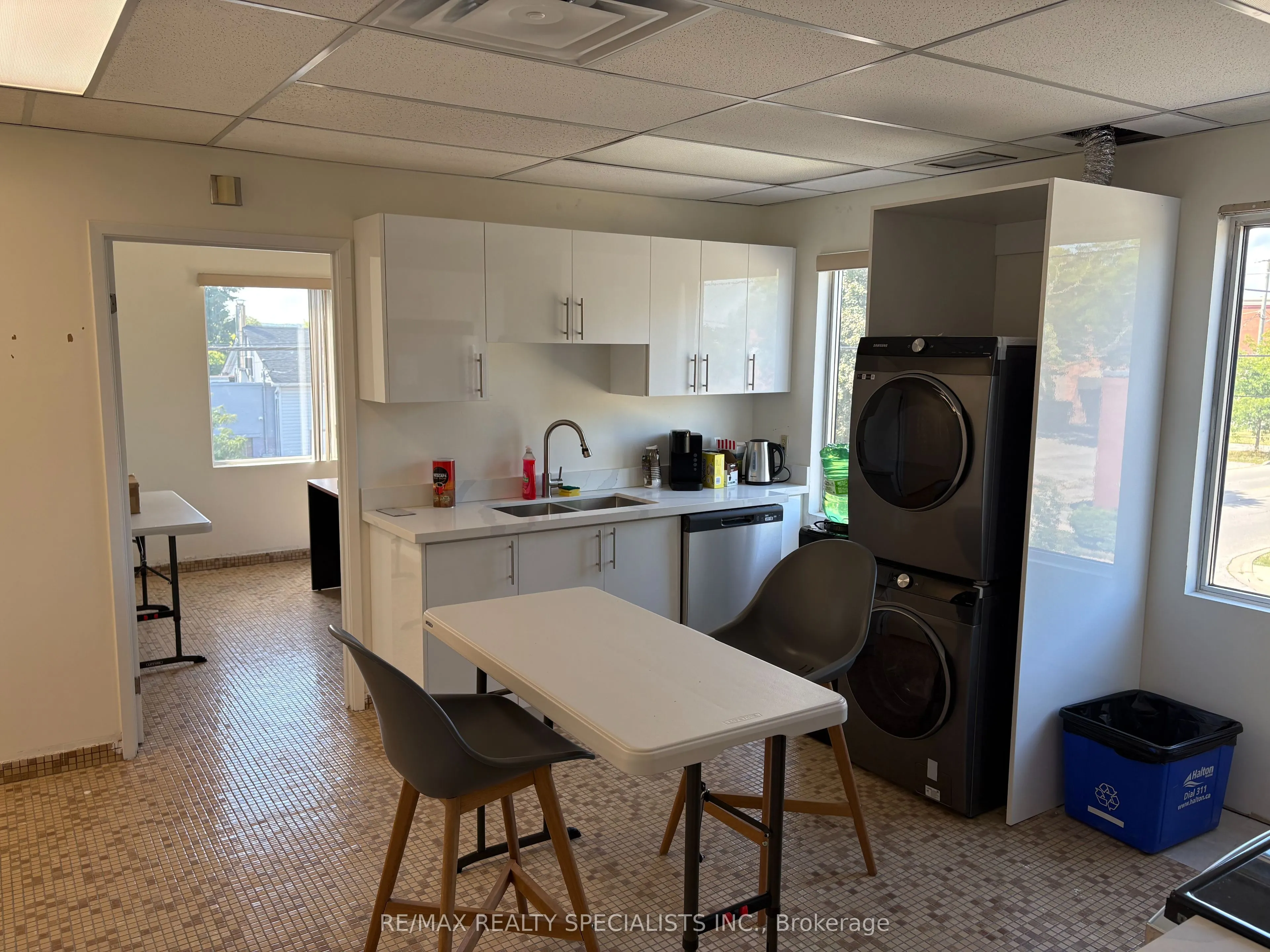 105 Queenston Street, #201A