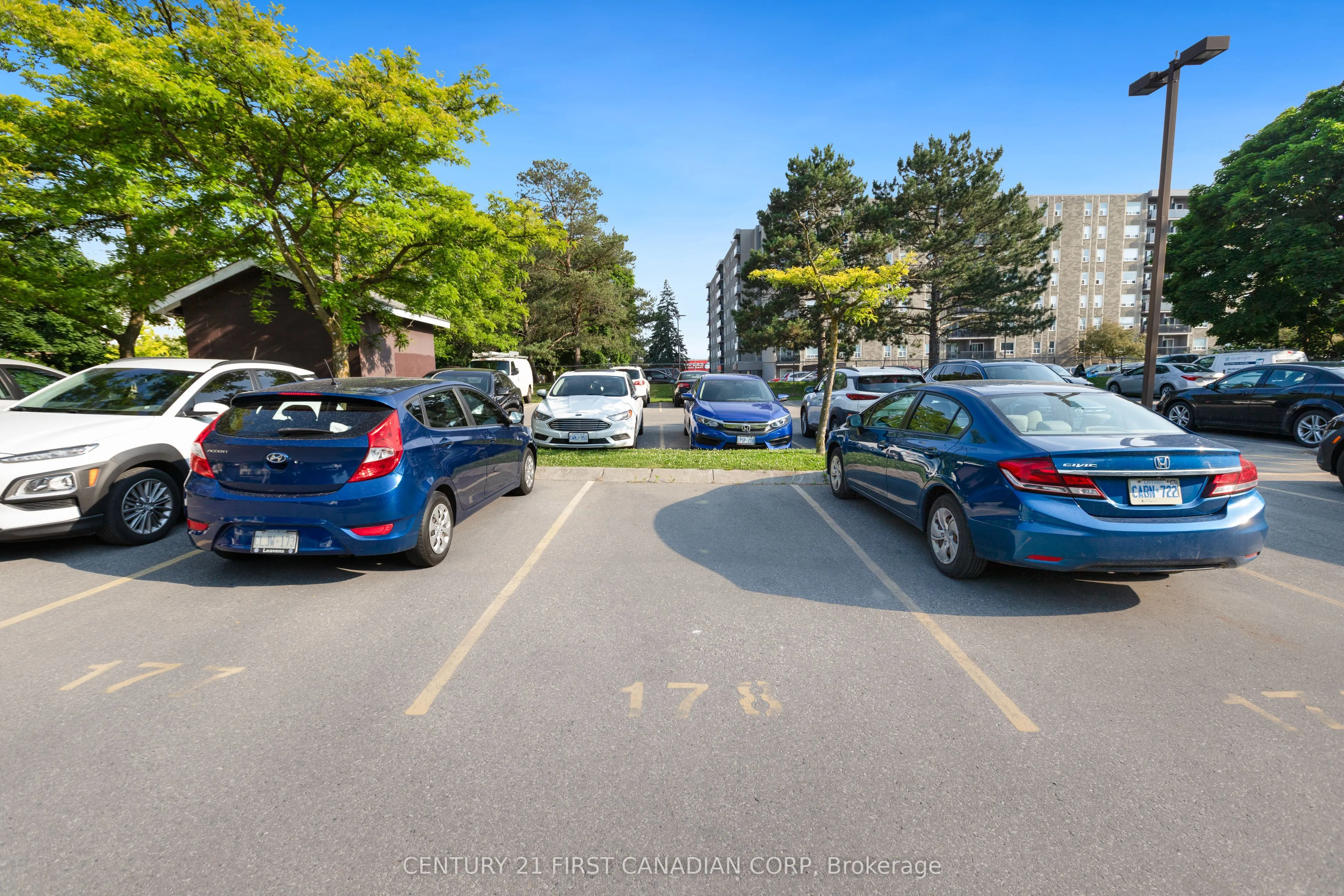 825 Dundalk Drive N, #14