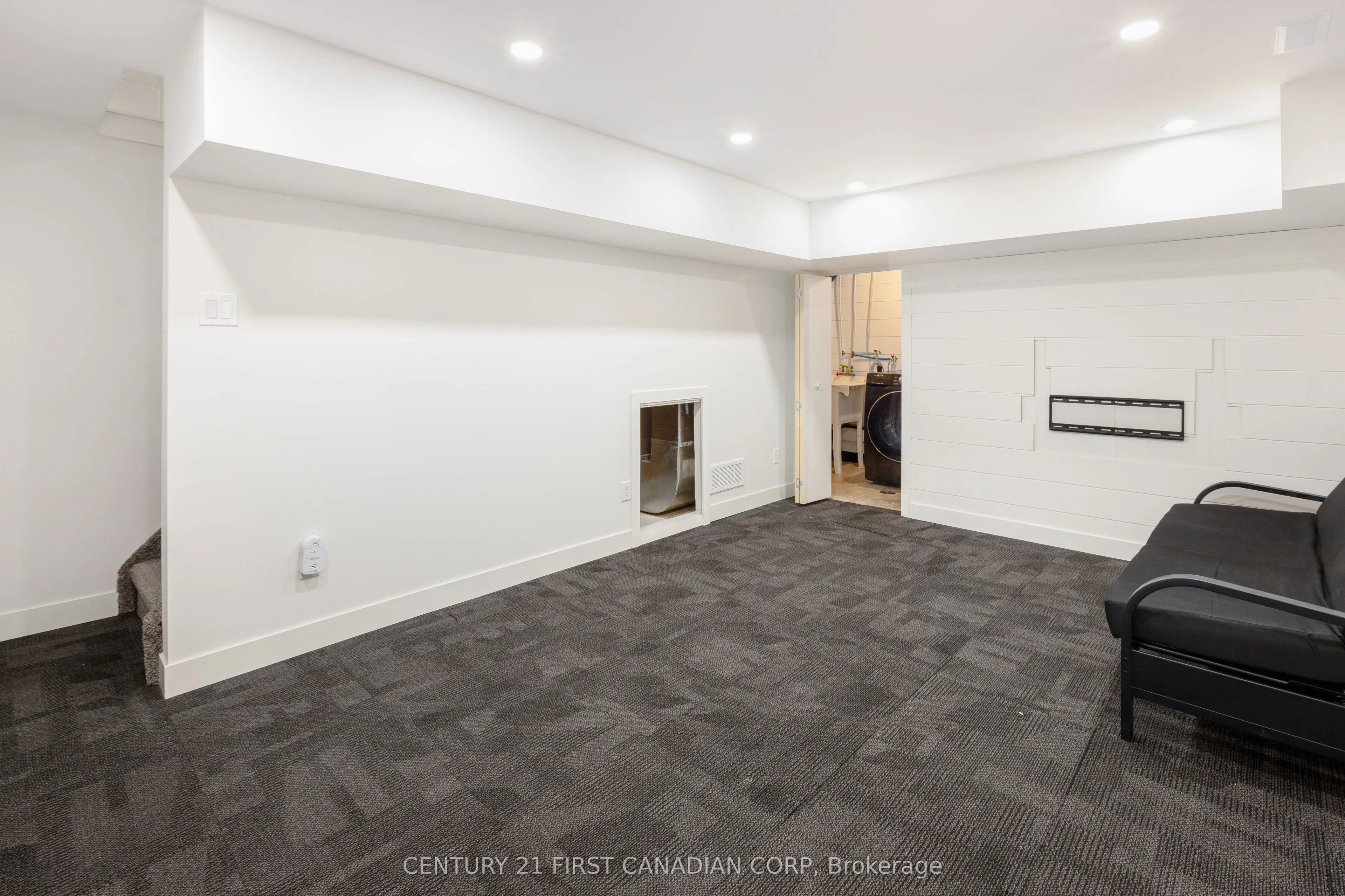 825 Dundalk Drive N, #14