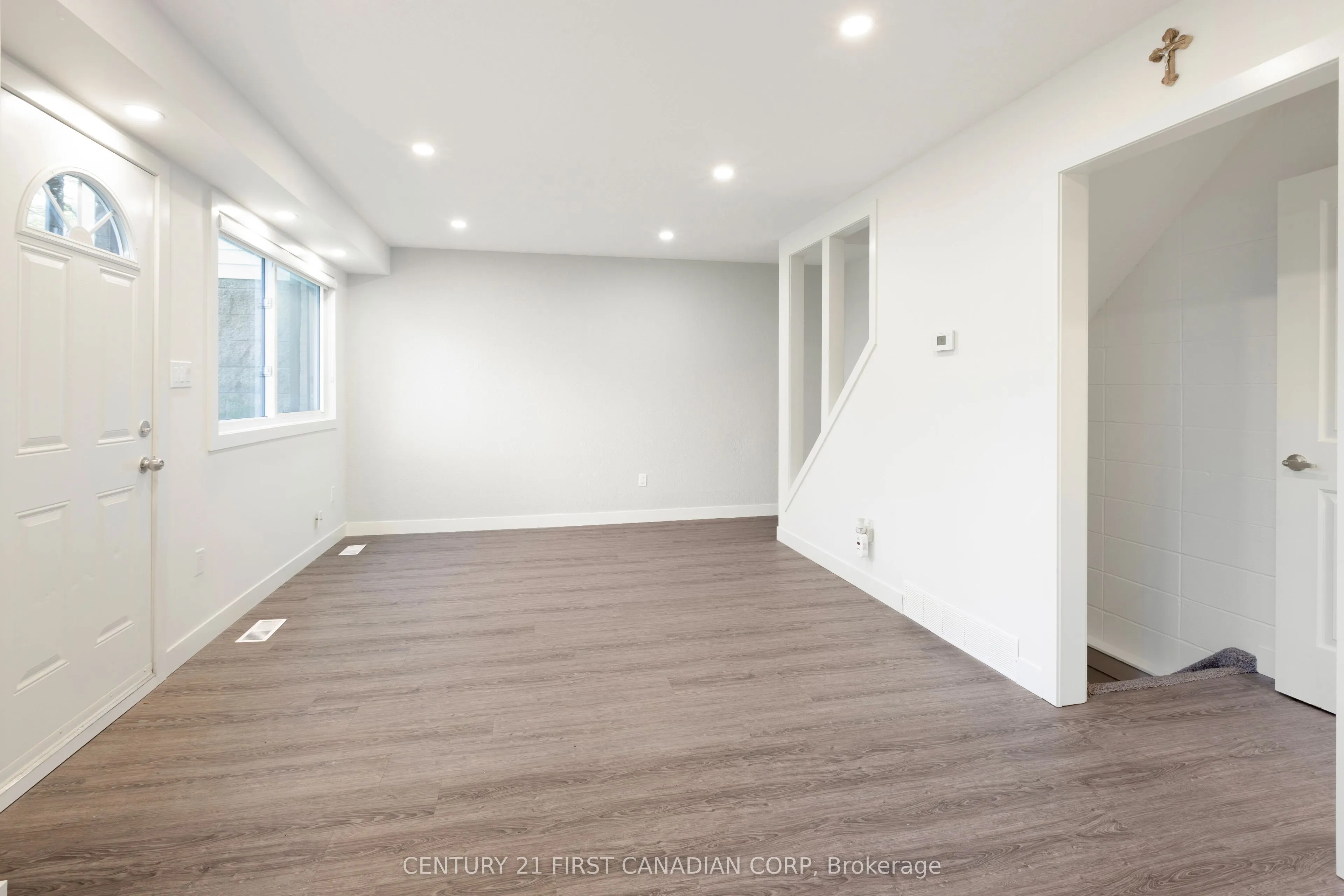 825 Dundalk Drive N, #14