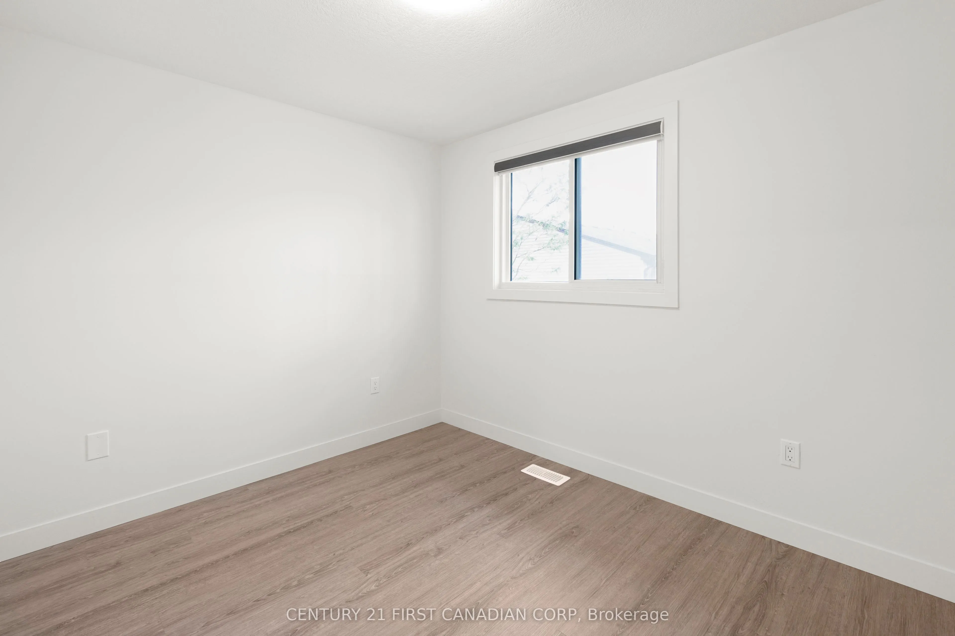 825 Dundalk Drive N, #14