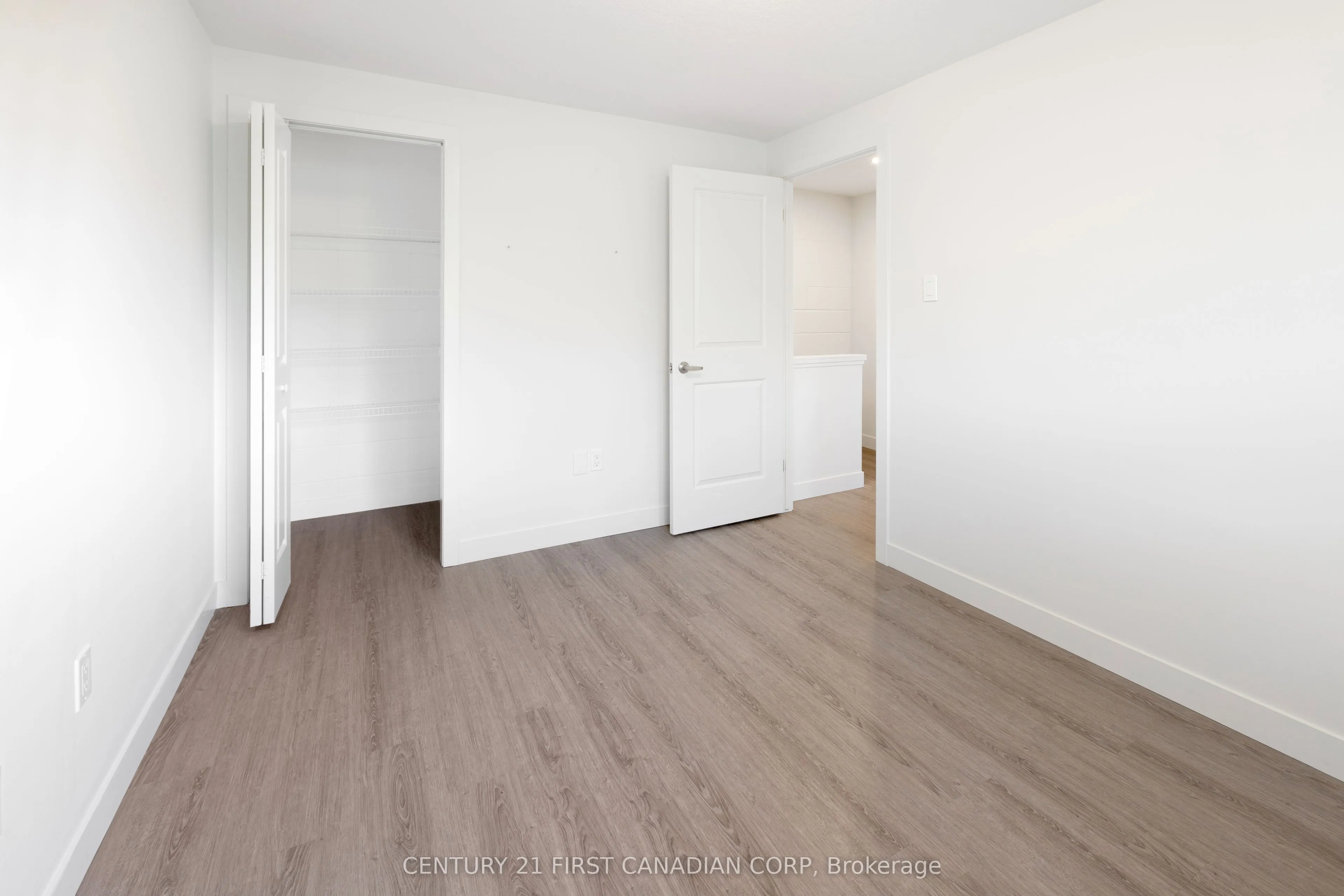 825 Dundalk Drive N, #14