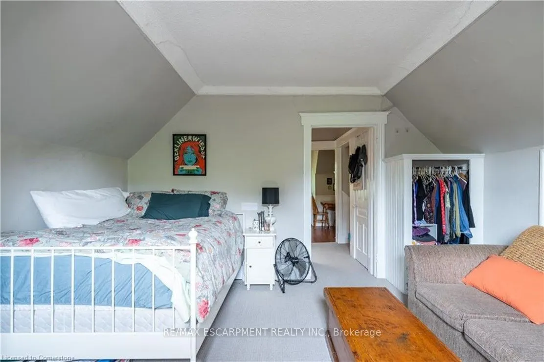 225 Queen Street S, #3