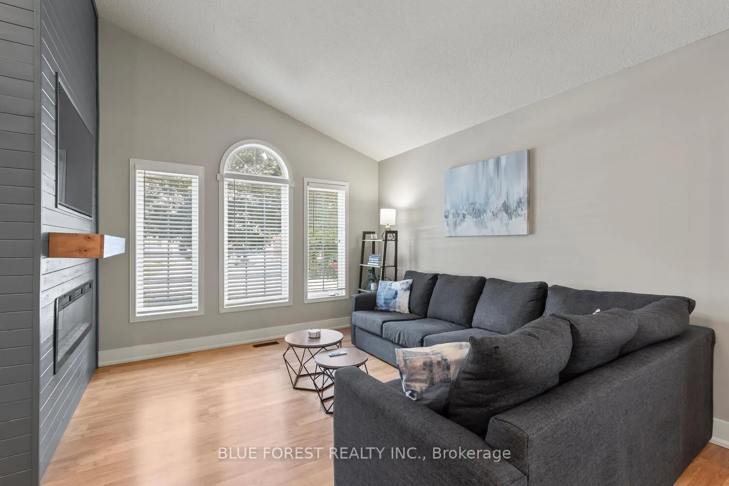 35 Bowcott Crescent
