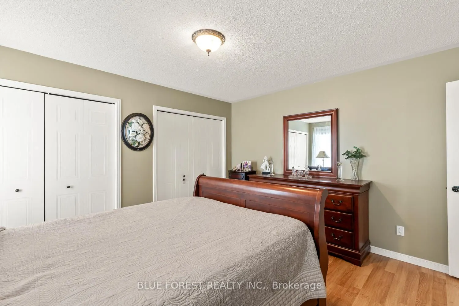 35 Bowcott Crescent