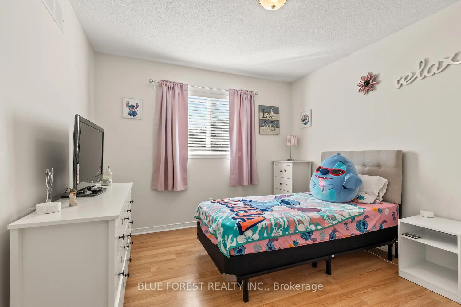 35 Bowcott Crescent