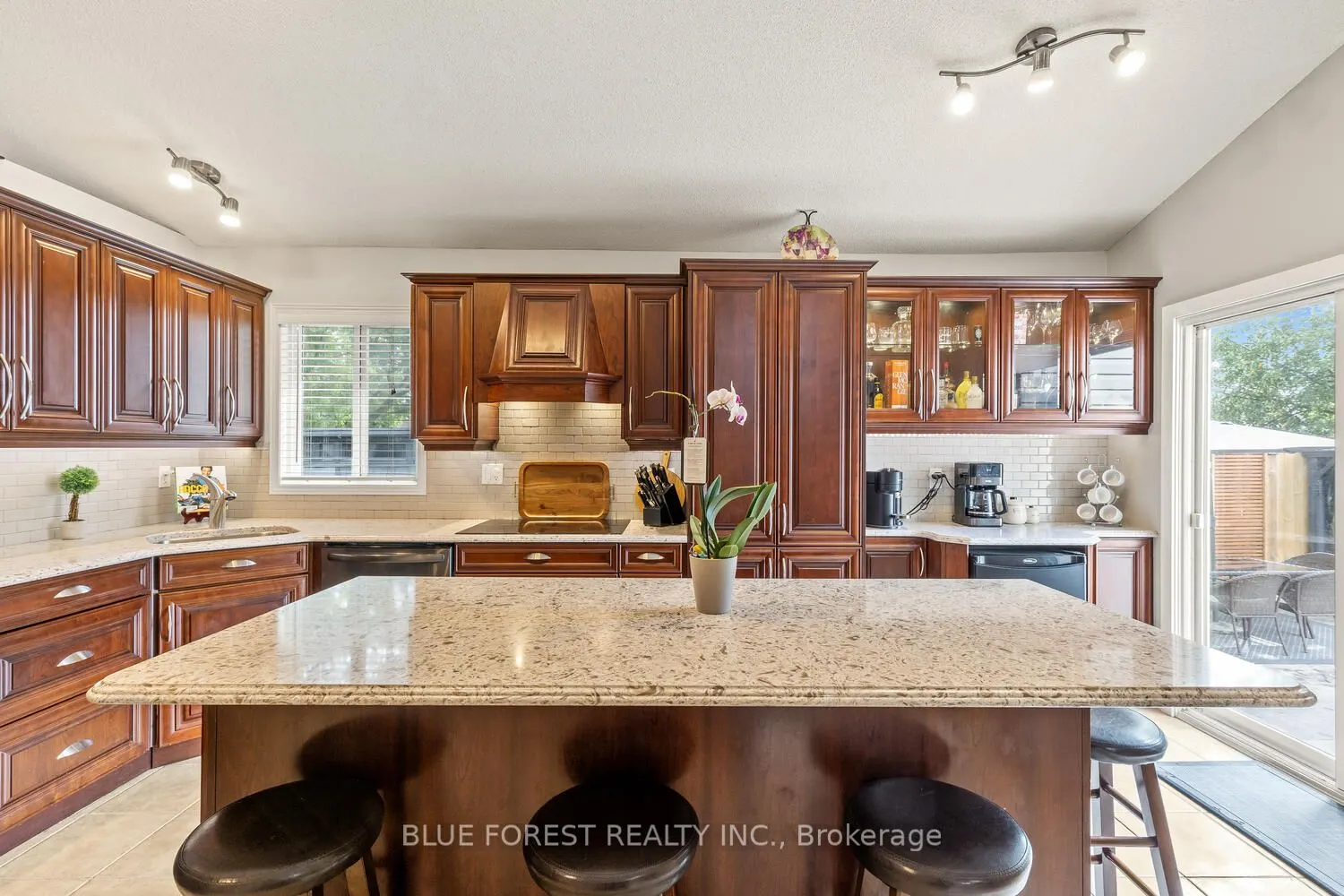 35 Bowcott Crescent