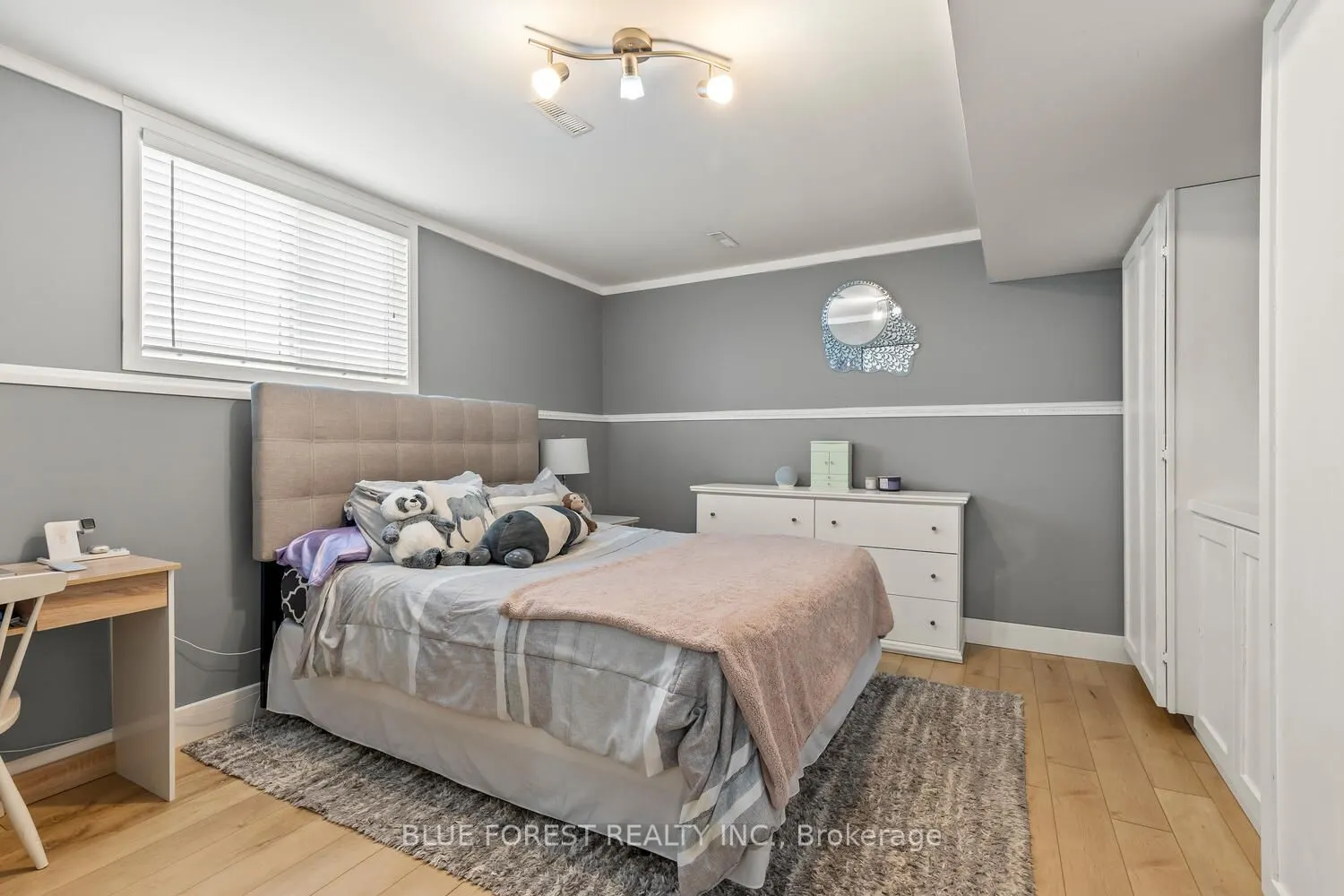 35 Bowcott Crescent