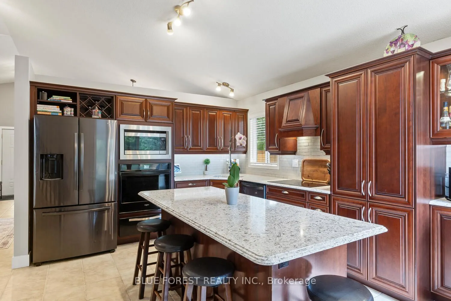 35 Bowcott Crescent