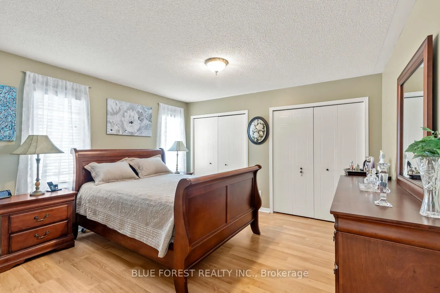 35 Bowcott Crescent